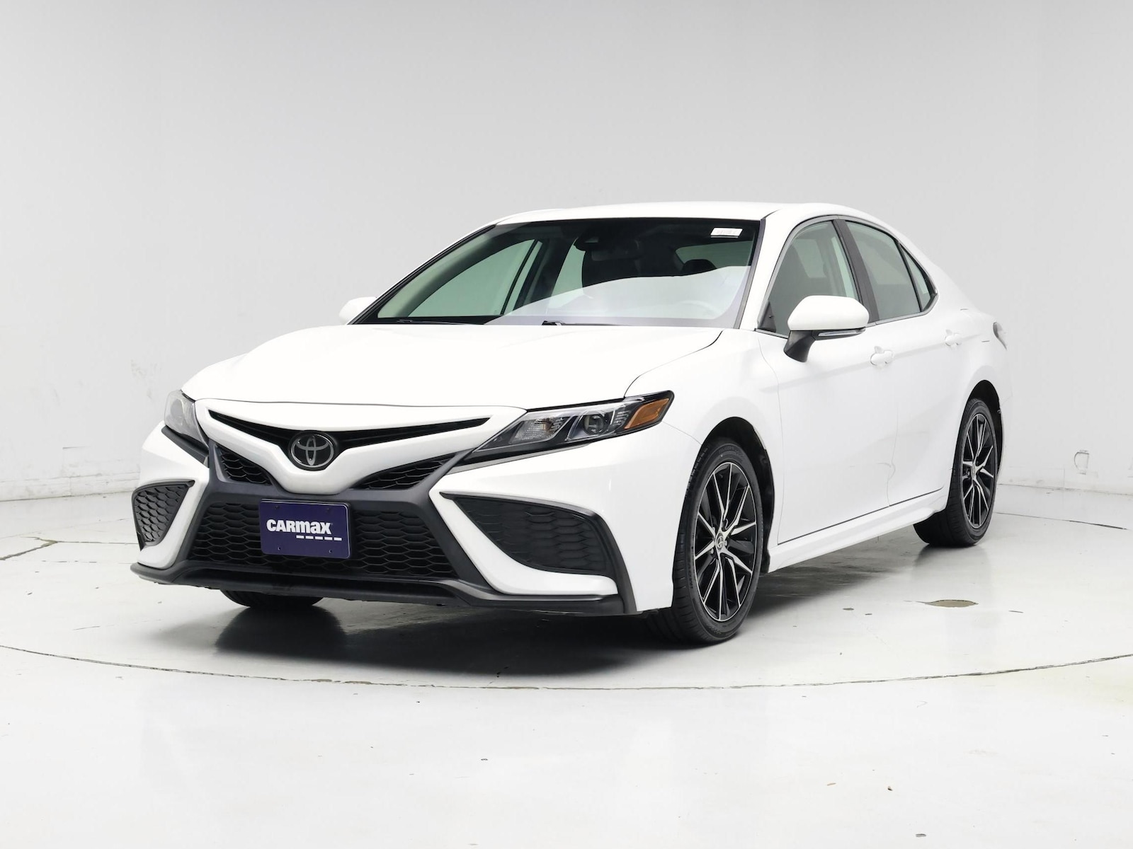 2023 Toyota Camry SE - Photo 5