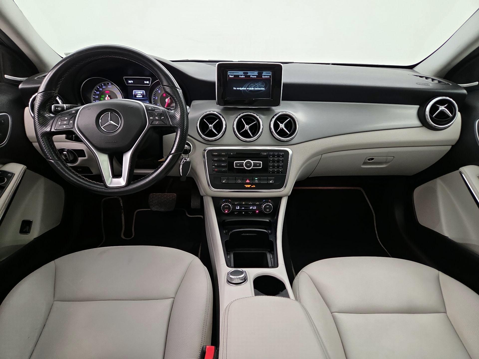 Thumbnail: 2015 Mercedes-Benz GLA - 9