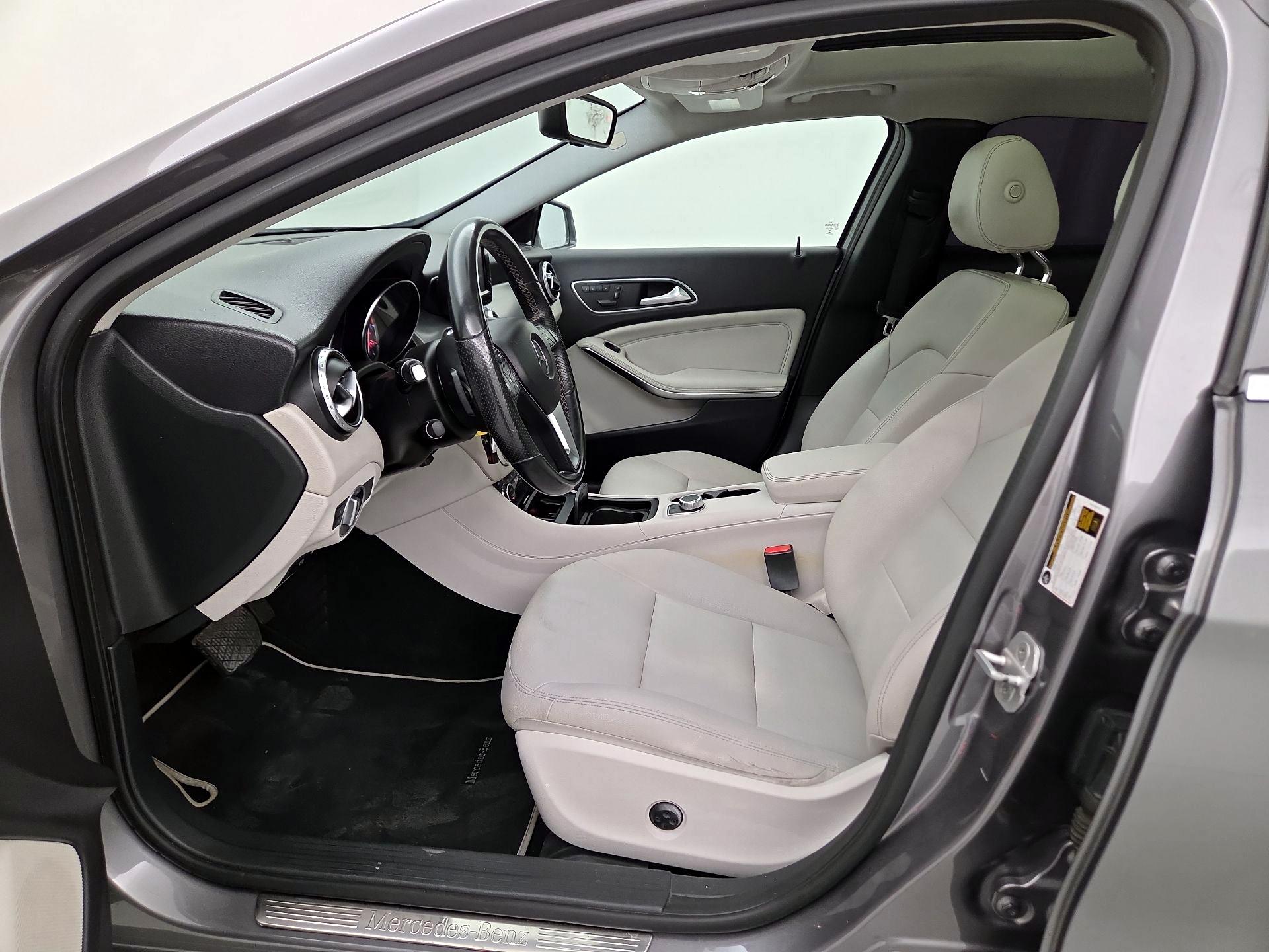 Thumbnail: 2015 Mercedes-Benz GLA - 11