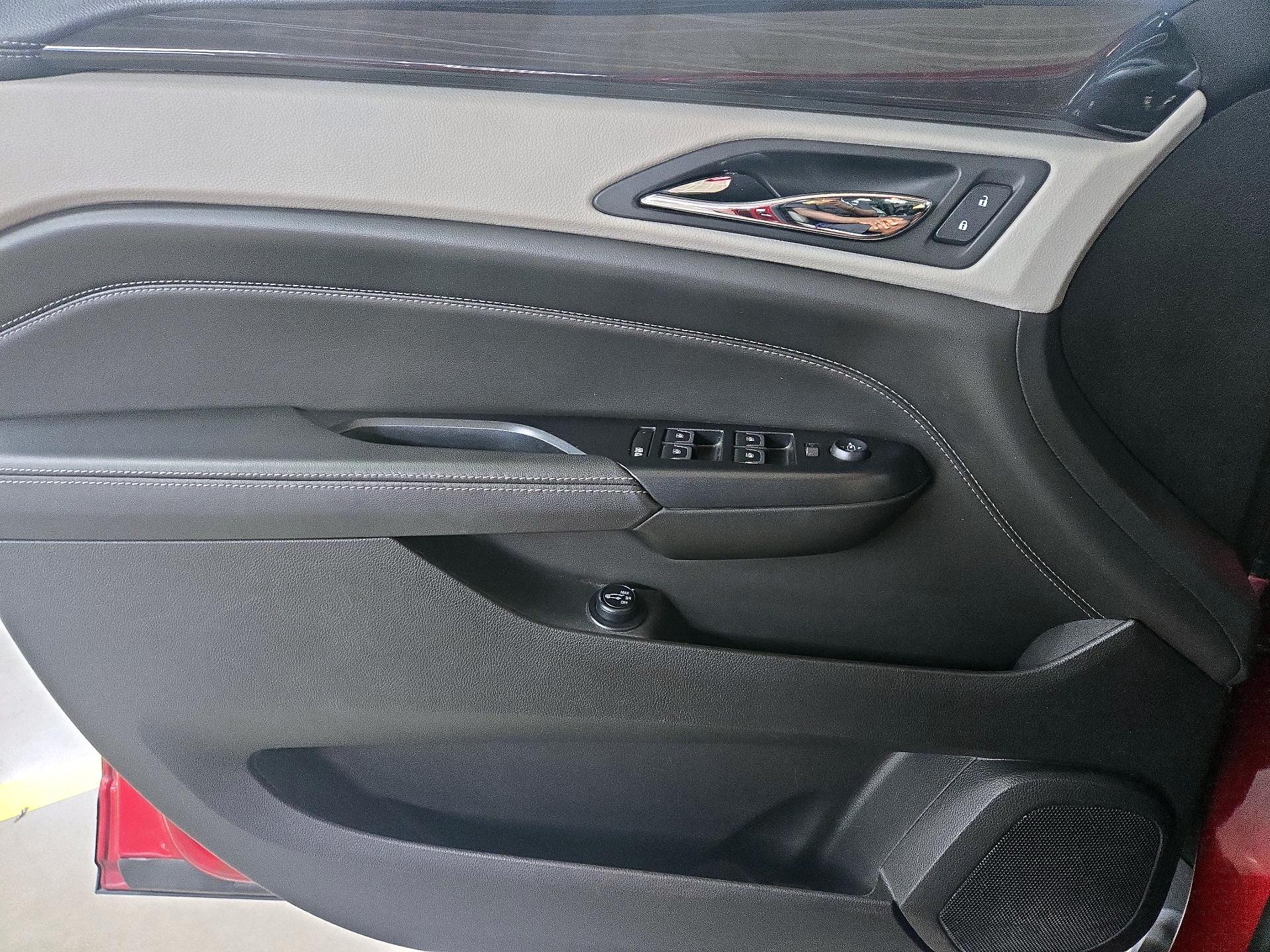 Thumbnail: 2015 Cadillac SRX - 12