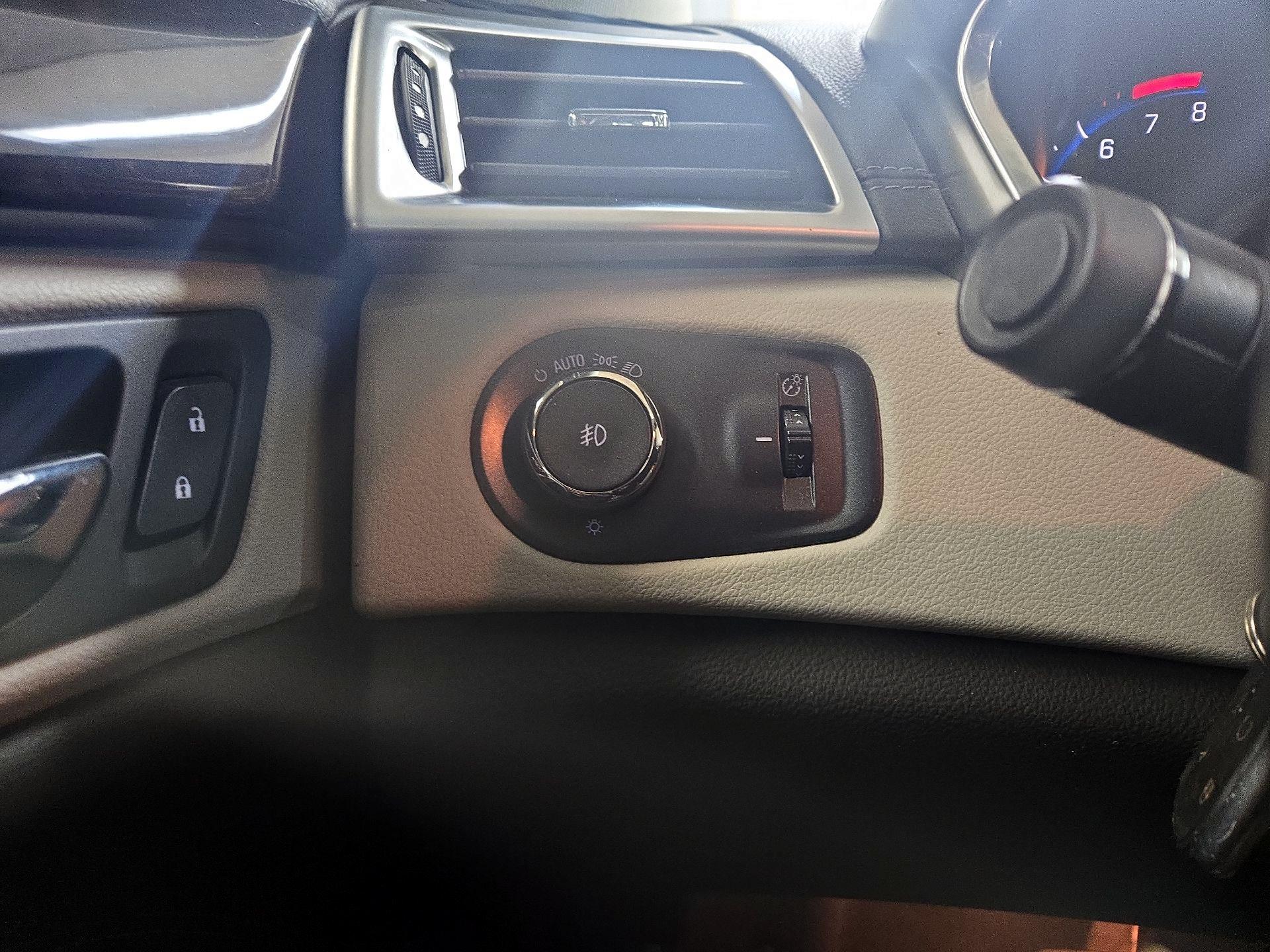 Thumbnail: 2015 Cadillac SRX - 13