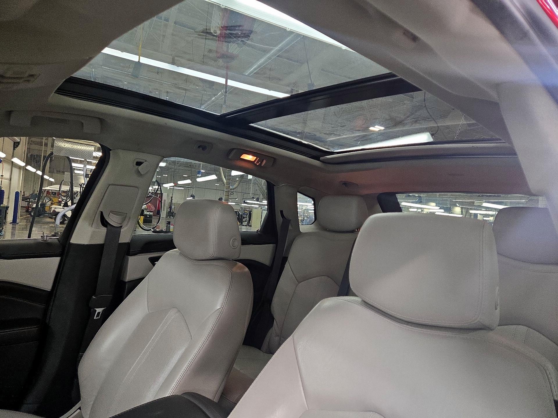 Thumbnail: 2015 Cadillac SRX - 19