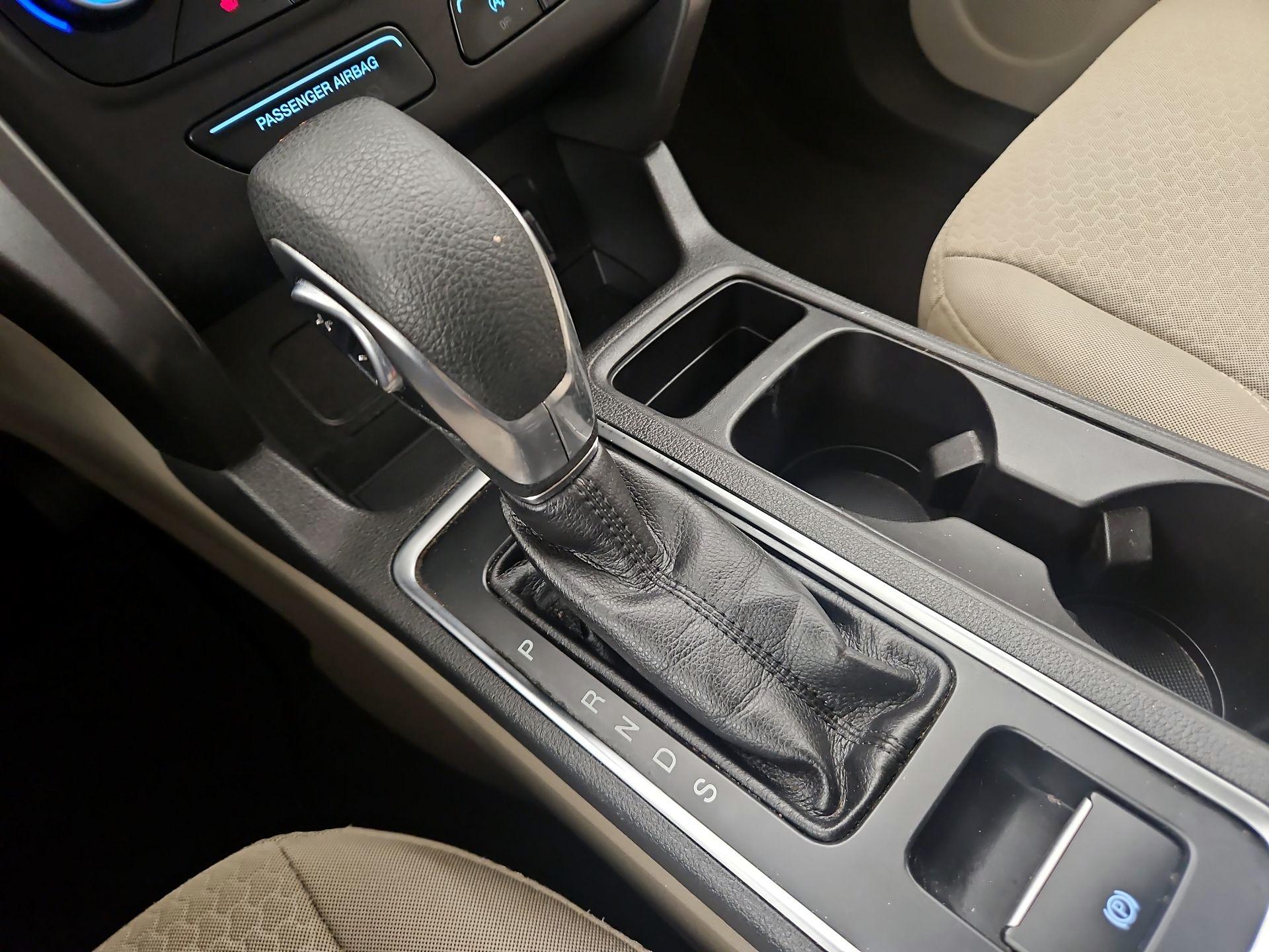 Thumbnail: 2019 Ford Escape - 17