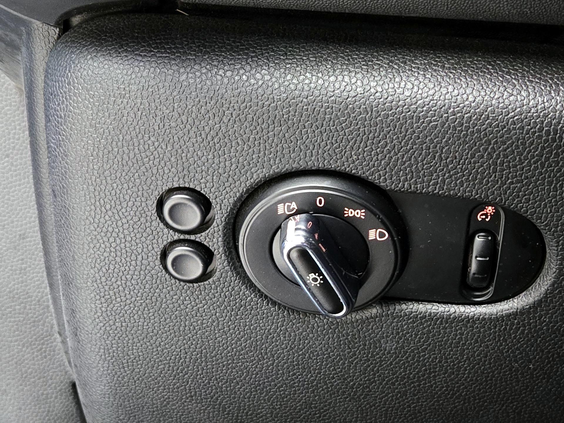 Thumbnail: 2016 MINI Cooper - 13
