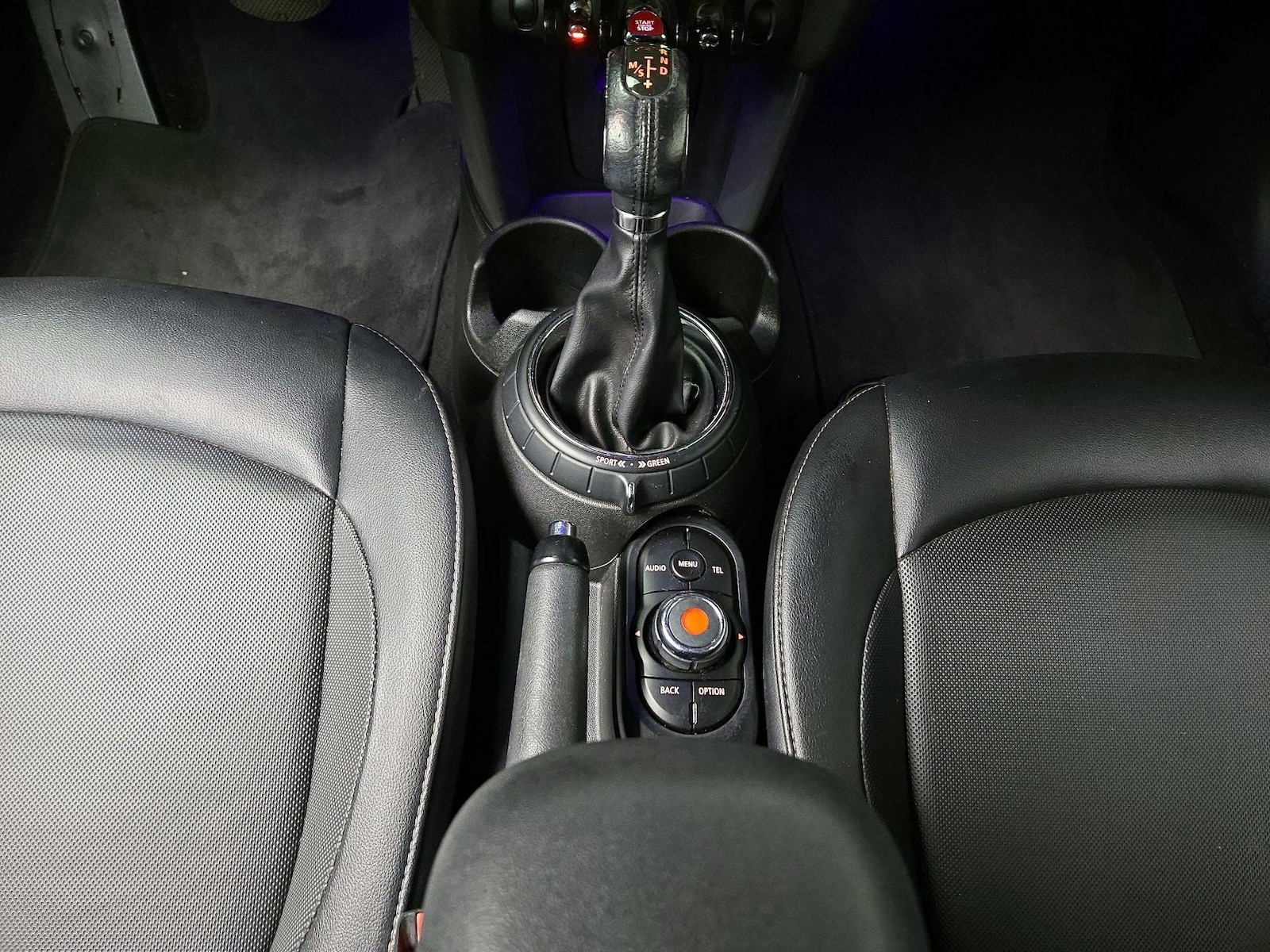 2016 MINI Cooper Base - Photo 17