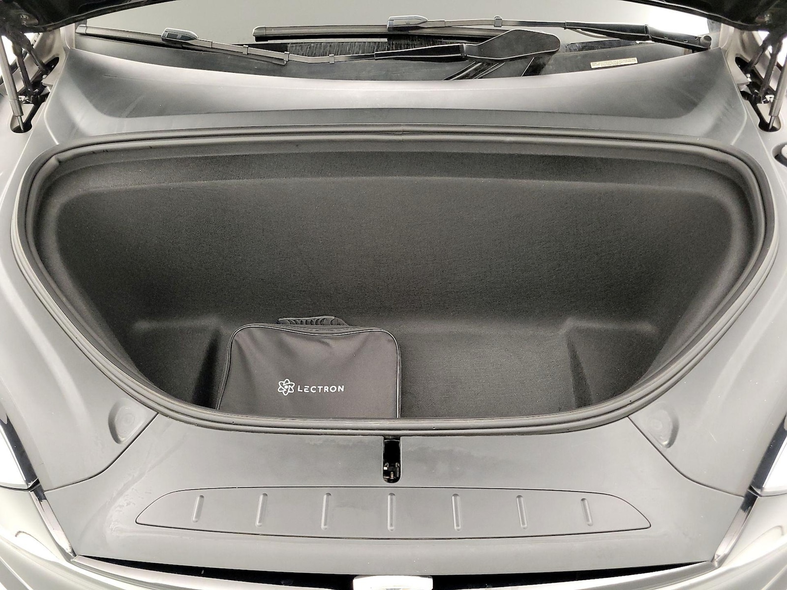 2022 Tesla Model X Plaid - Photo 24