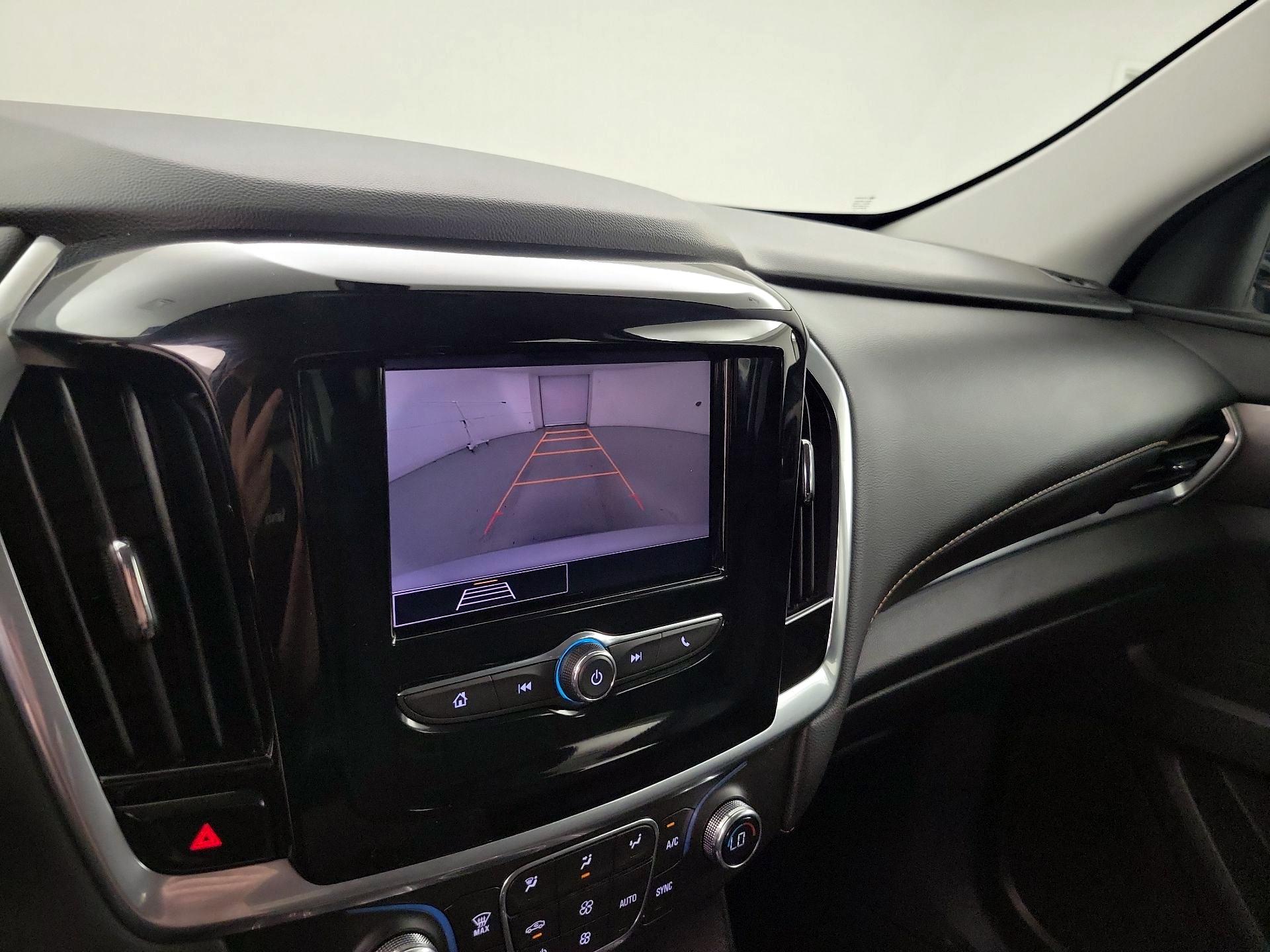 Thumbnail: 2020 Chevrolet Traverse - 14
