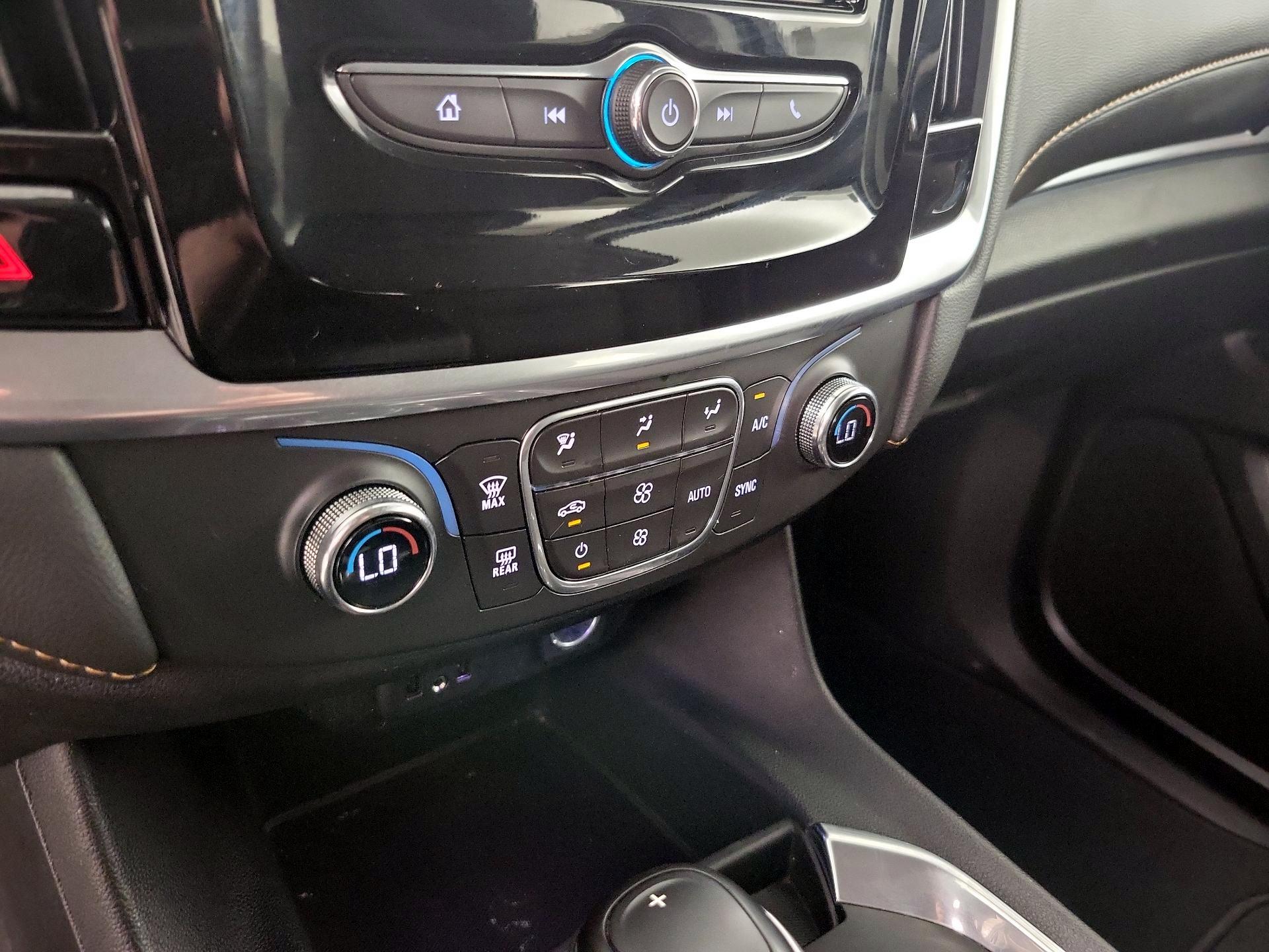 Thumbnail: 2020 Chevrolet Traverse - 16