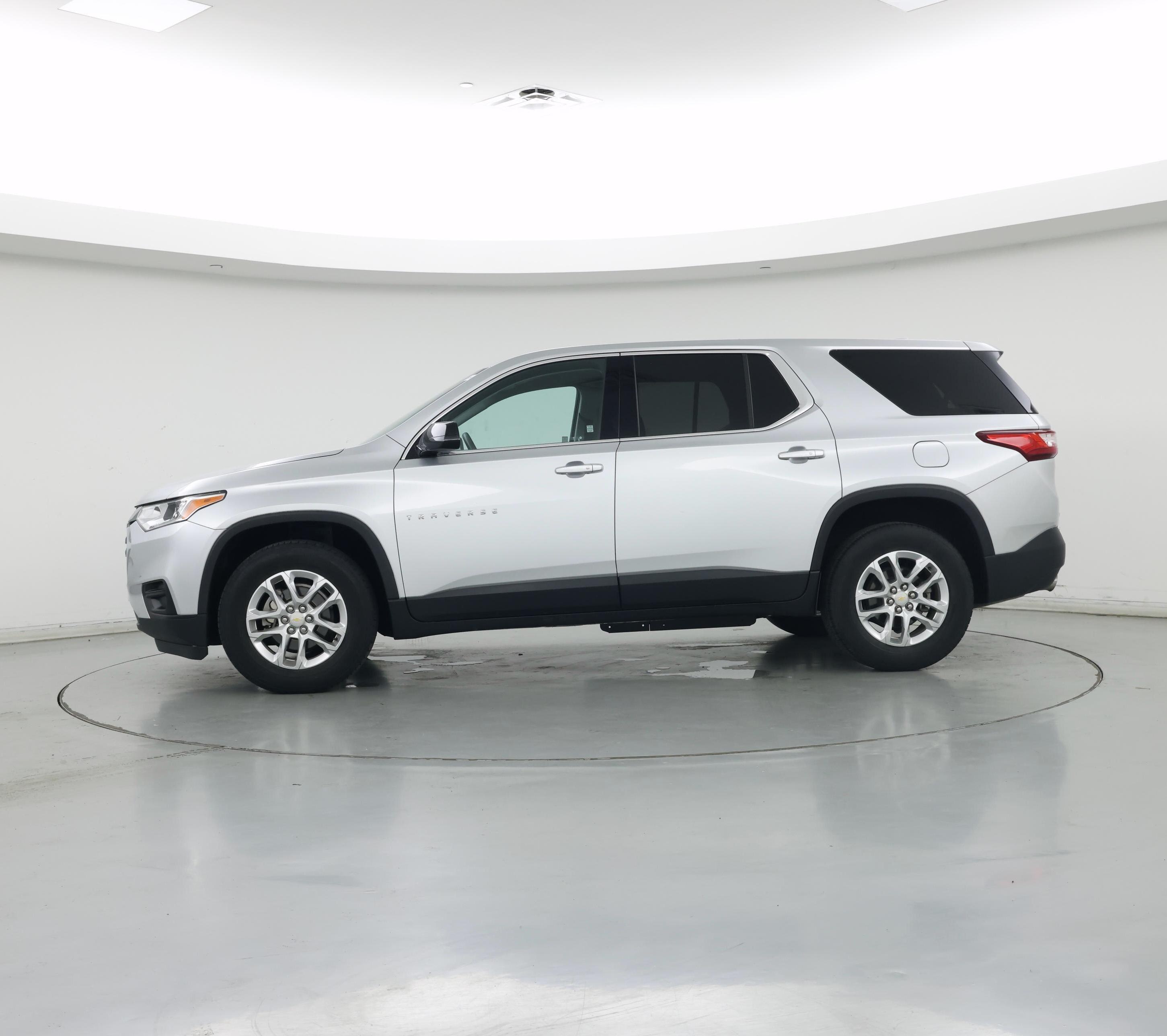 Thumbnail: 2020 Chevrolet Traverse - 3