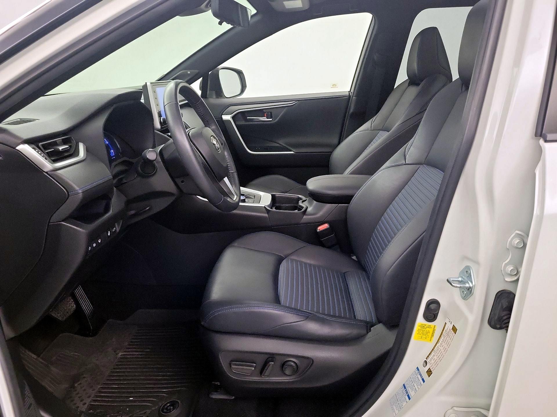 Thumbnail: 2021 Toyota RAV4 - 11