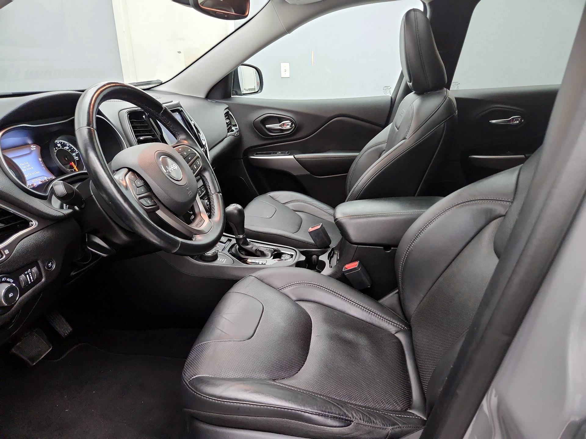 Thumbnail: 2021 Jeep Cherokee - 11