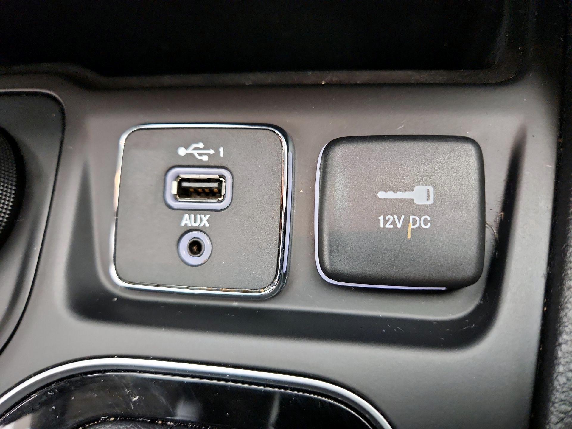 Thumbnail: 2021 Jeep Cherokee - 18