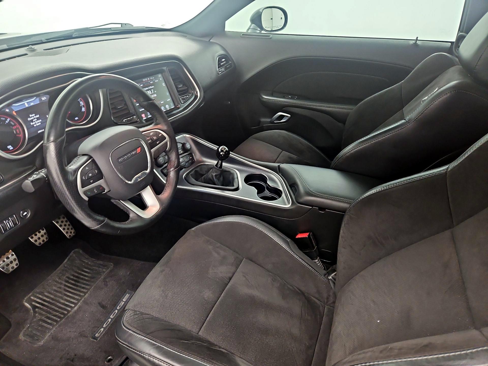 Thumbnail: 2016 Dodge Challenger - 11