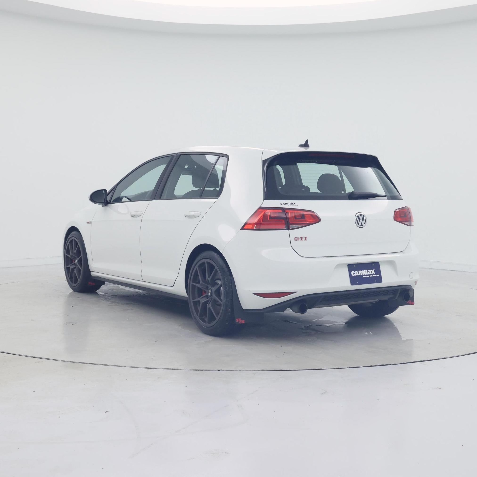Thumbnail: 2016 Volkswagen Golf - 2