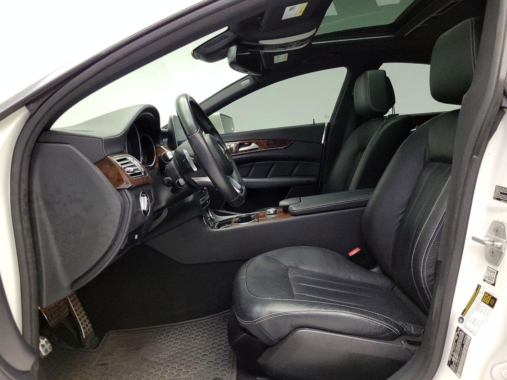 Thumbnail: 2015 Mercedes-Benz CLS - 11