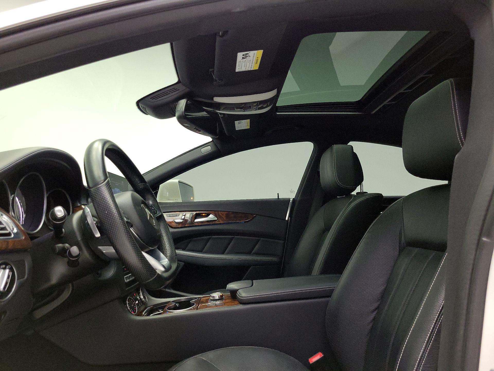 Thumbnail: 2015 Mercedes-Benz CLS - 20