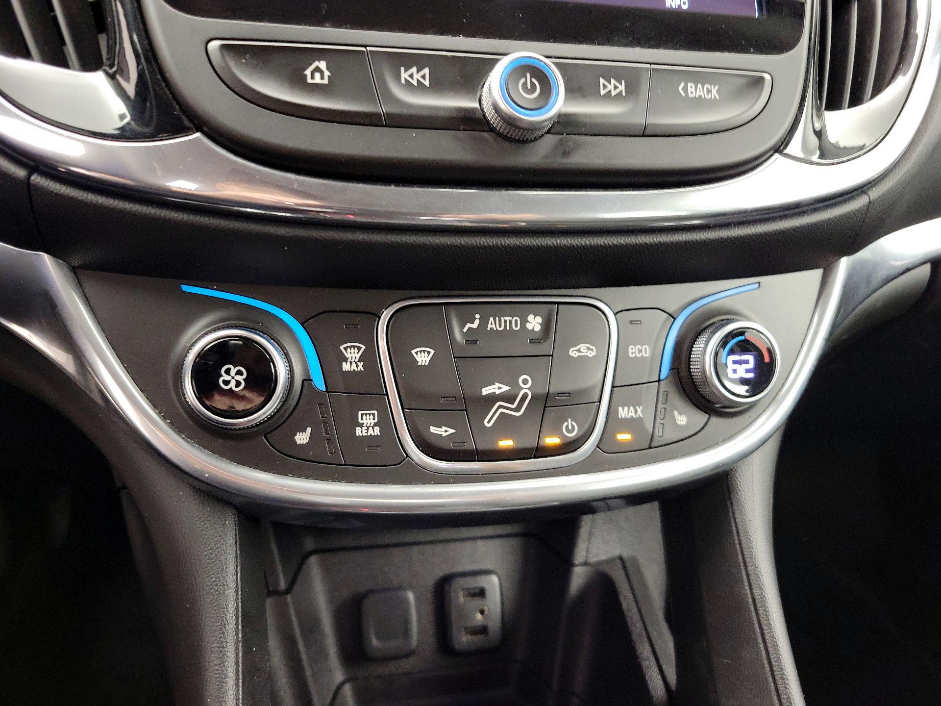 Thumbnail: 2017 Chevrolet Volt - 17