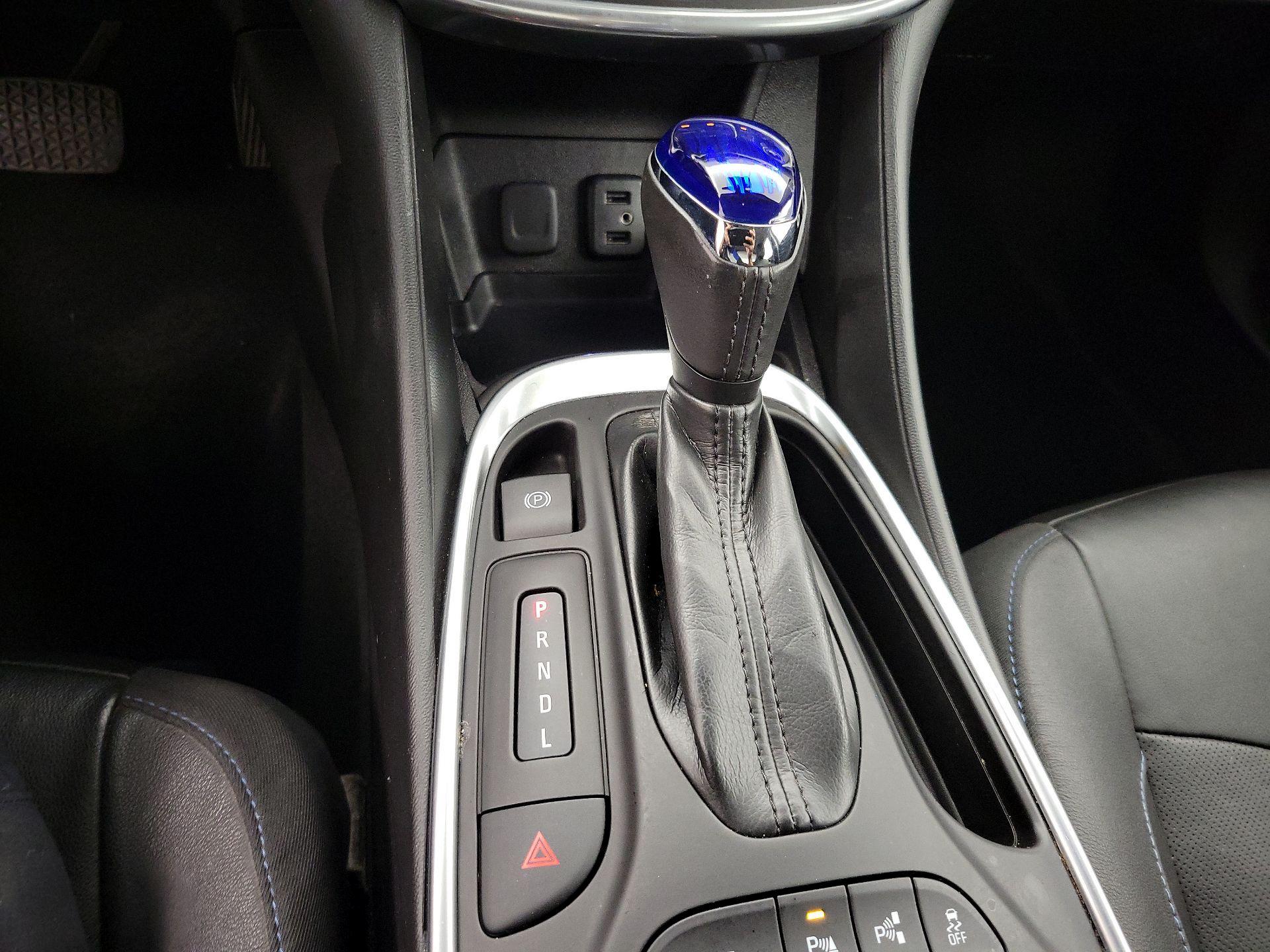 Thumbnail: 2017 Chevrolet Volt - 18