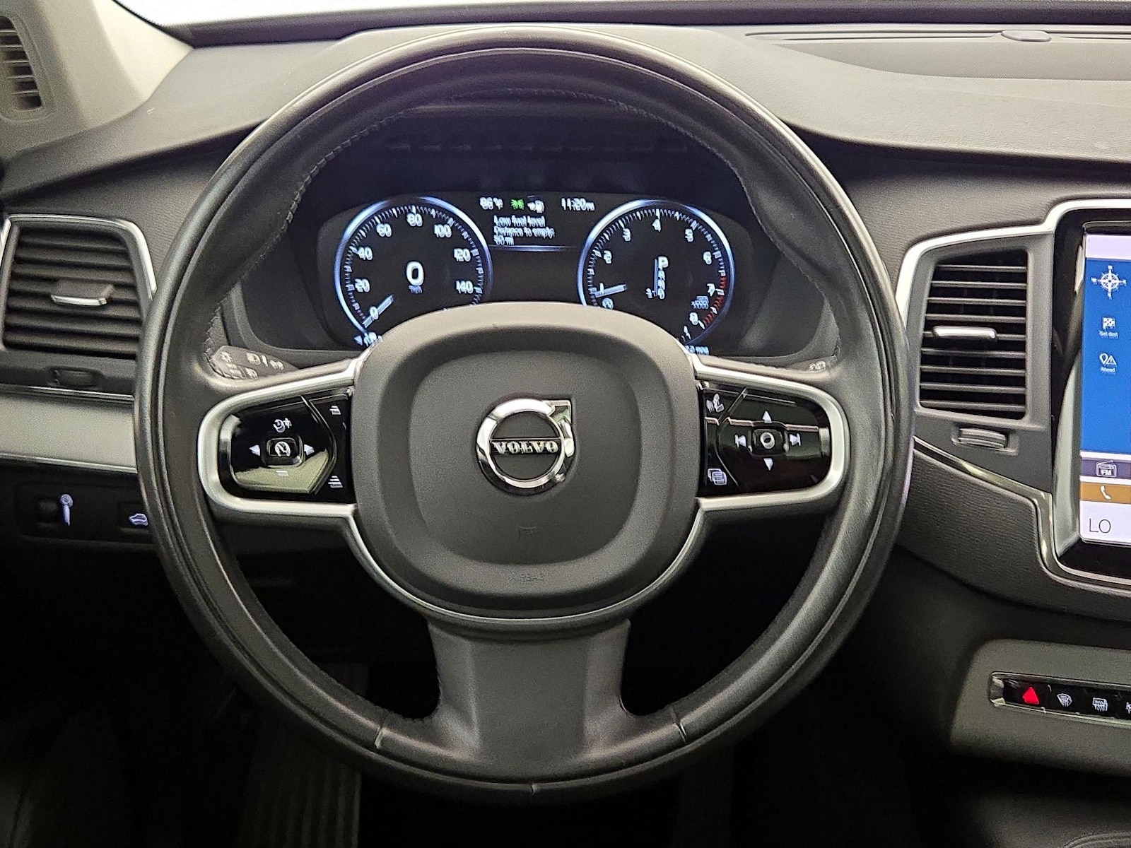 2021 Volvo XC90 Momentum - Photo 11