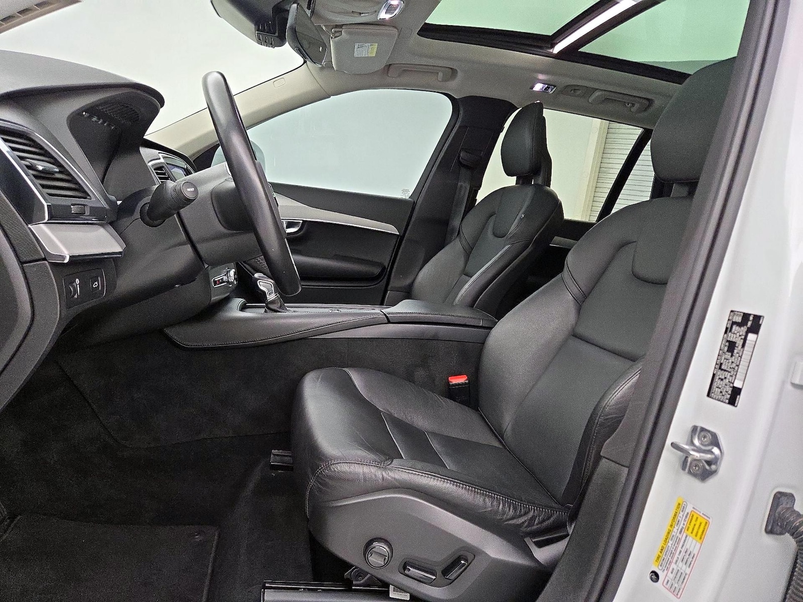 2021 Volvo XC90 Momentum - Photo 12