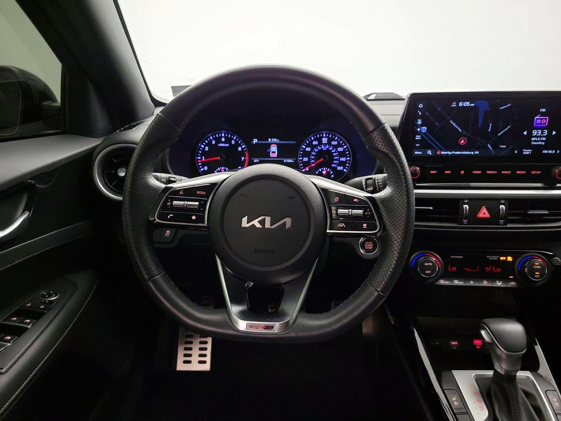 Thumbnail: 2023 Kia Forte - 10