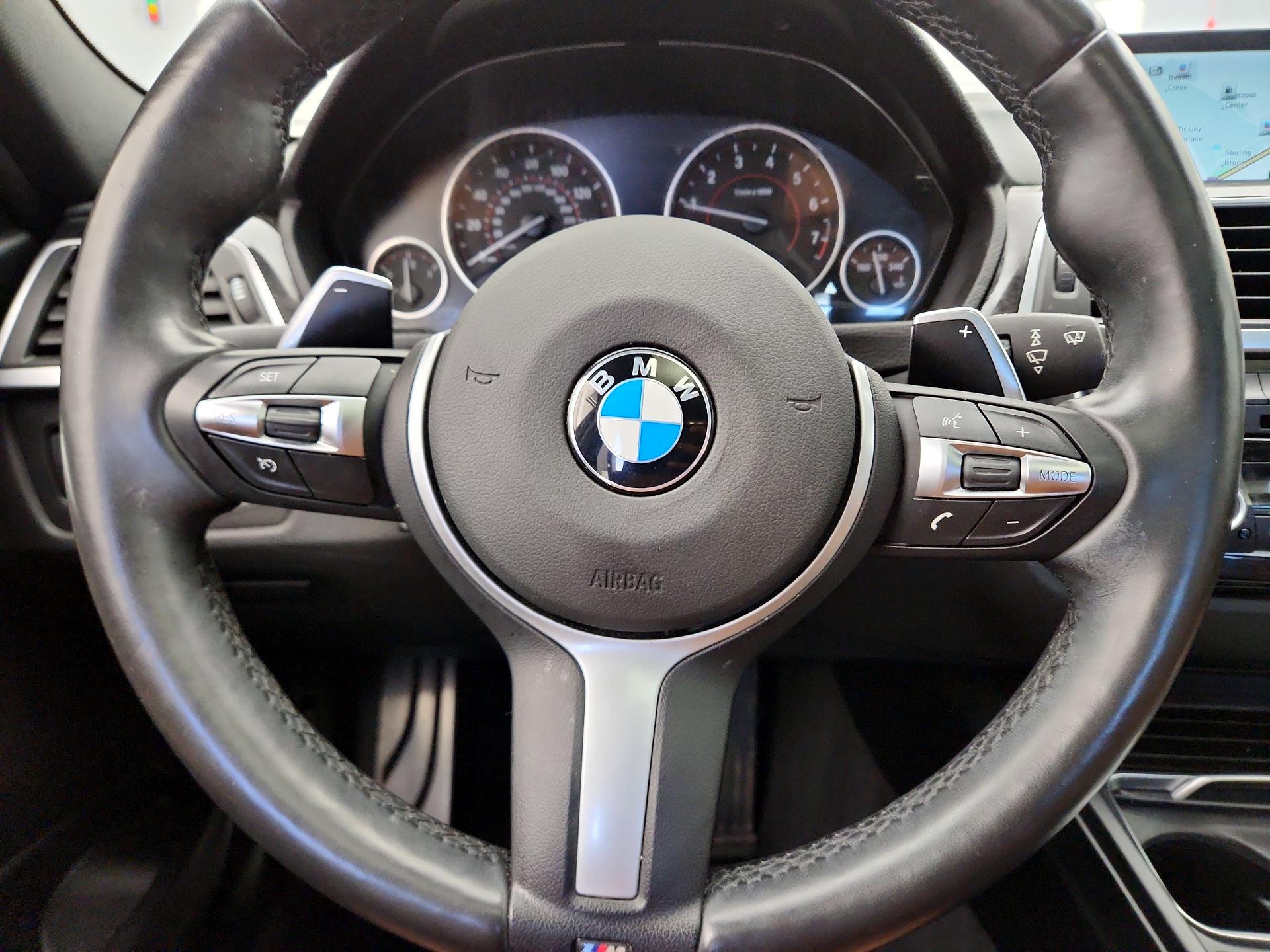 Thumbnail: 2017 BMW 3 Series - 10