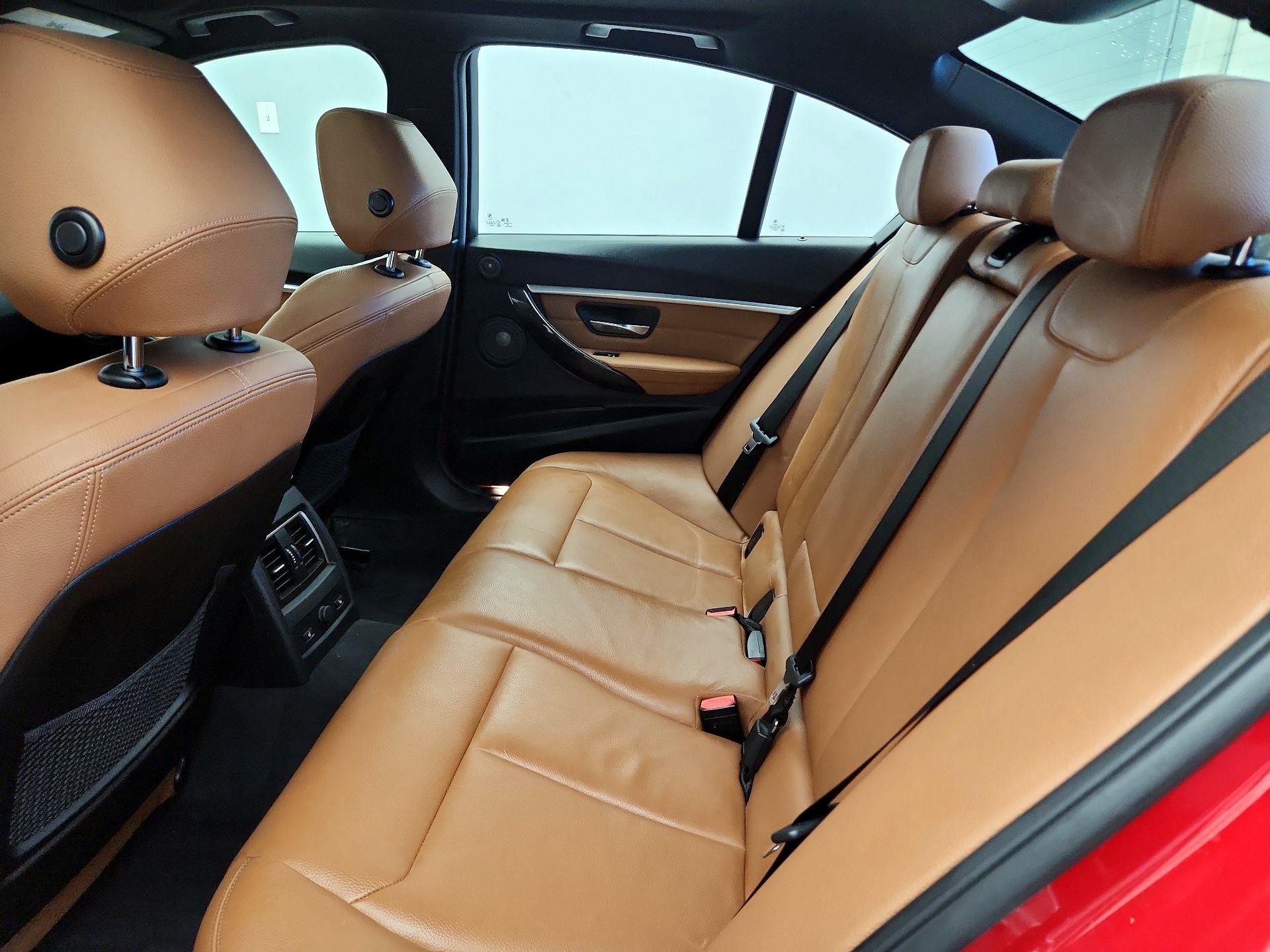 Thumbnail: 2017 BMW 3 Series - 20