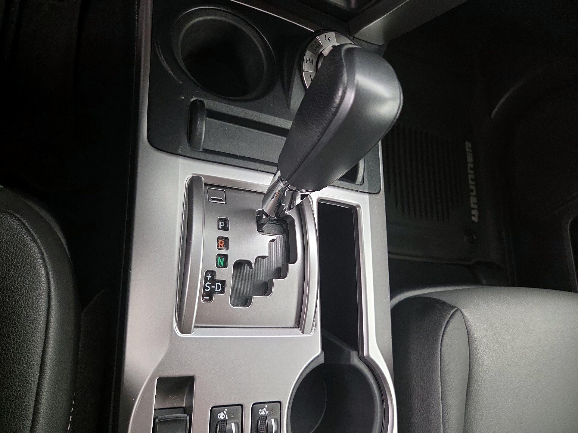 Thumbnail: 2019 Toyota 4Runner - 18