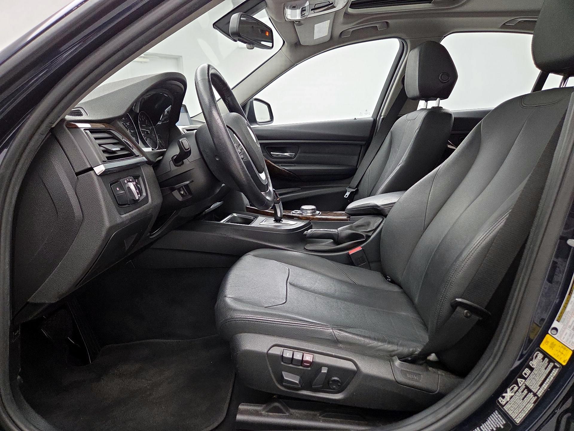 Thumbnail: 2015 BMW 3 Series - 11