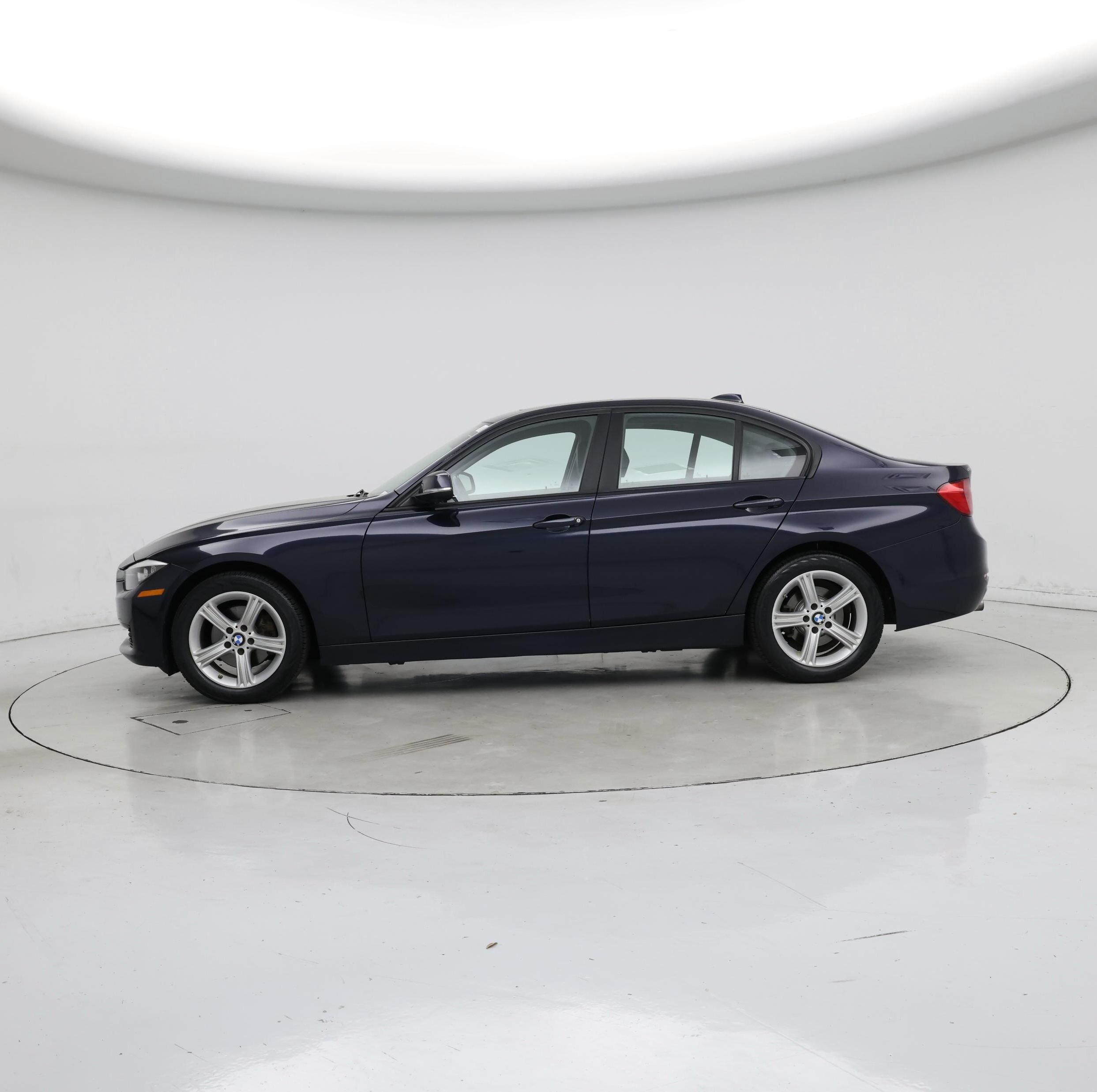 Thumbnail: 2015 BMW 3 Series - 3