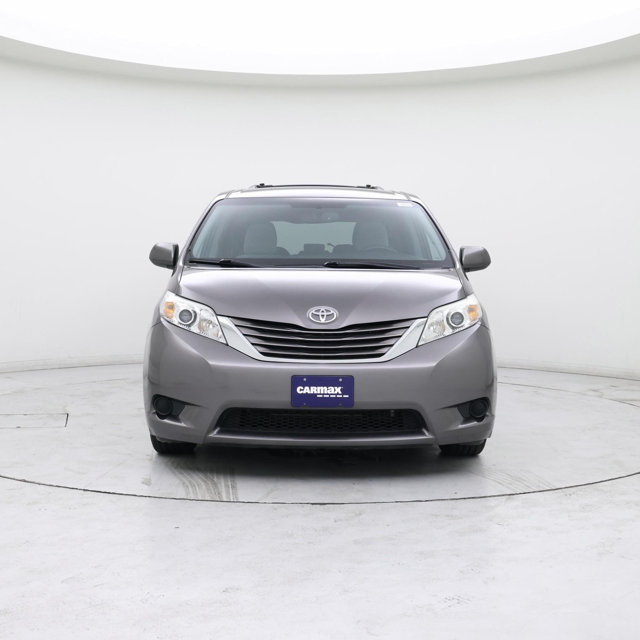 Thumbnail: 2016 Toyota Sienna - 5