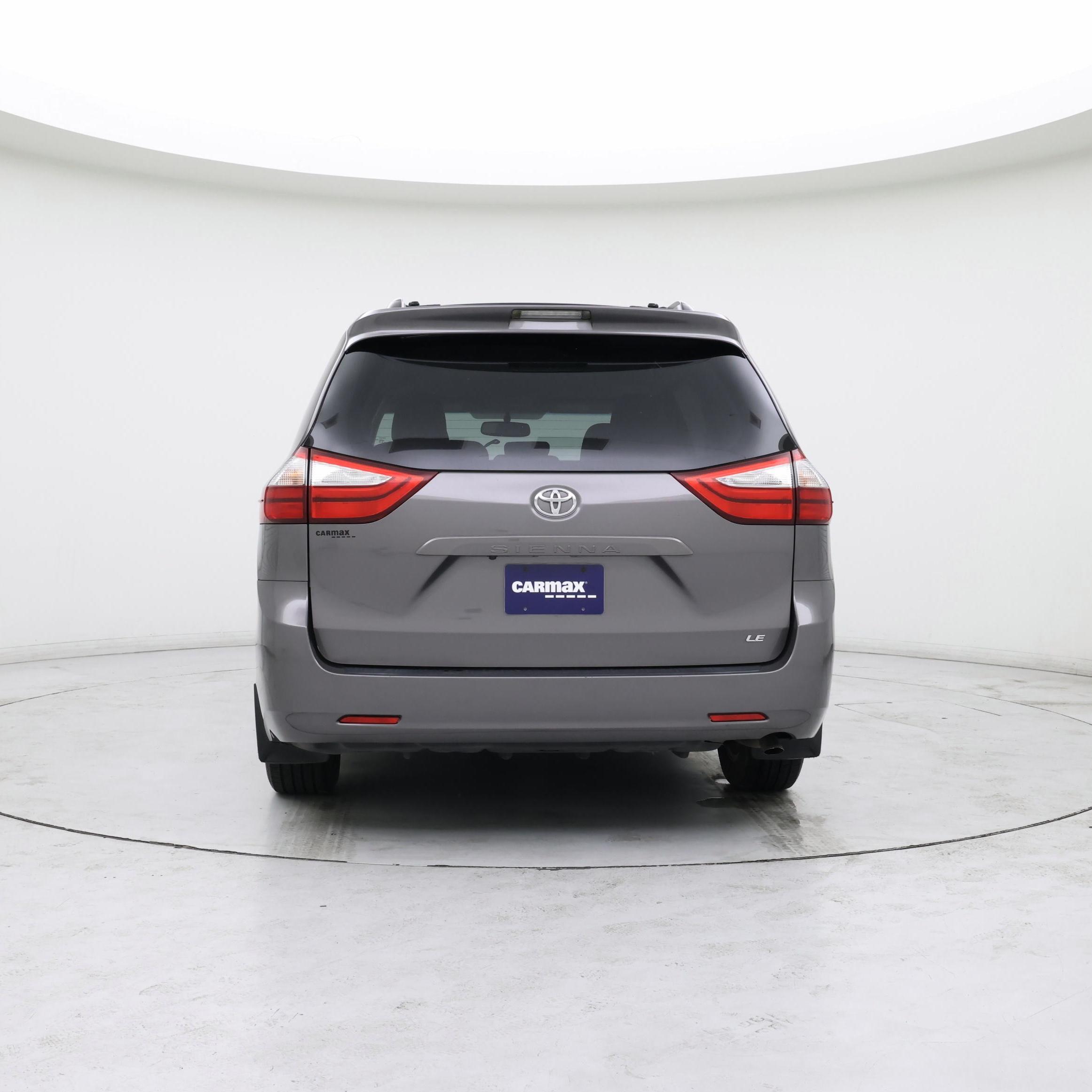 Thumbnail: 2016 Toyota Sienna - 6