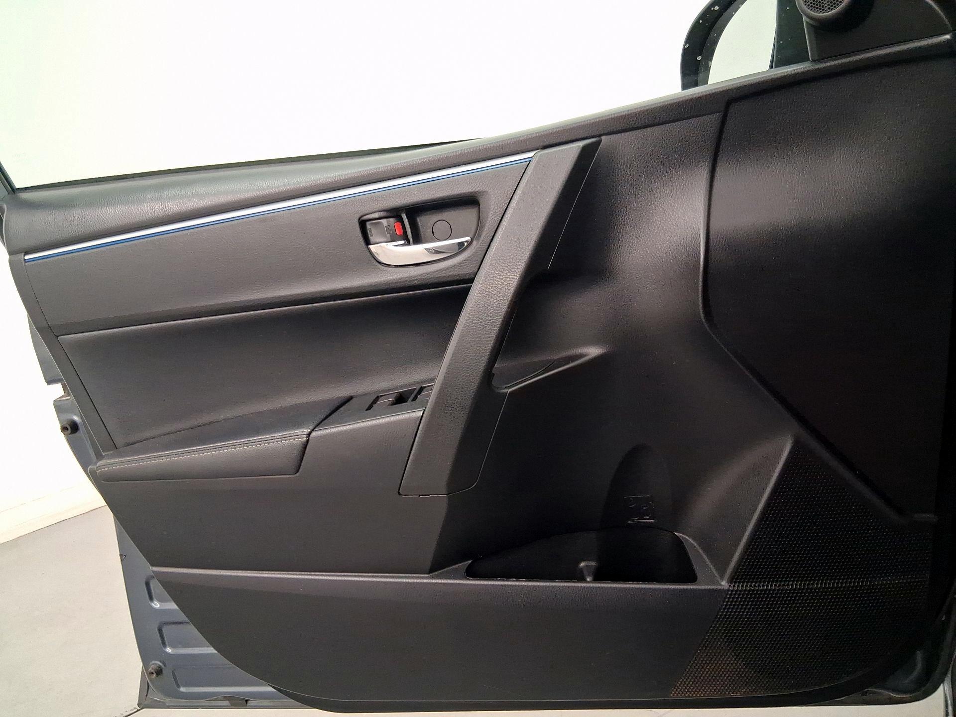 Thumbnail: 2016 Toyota Corolla - 12