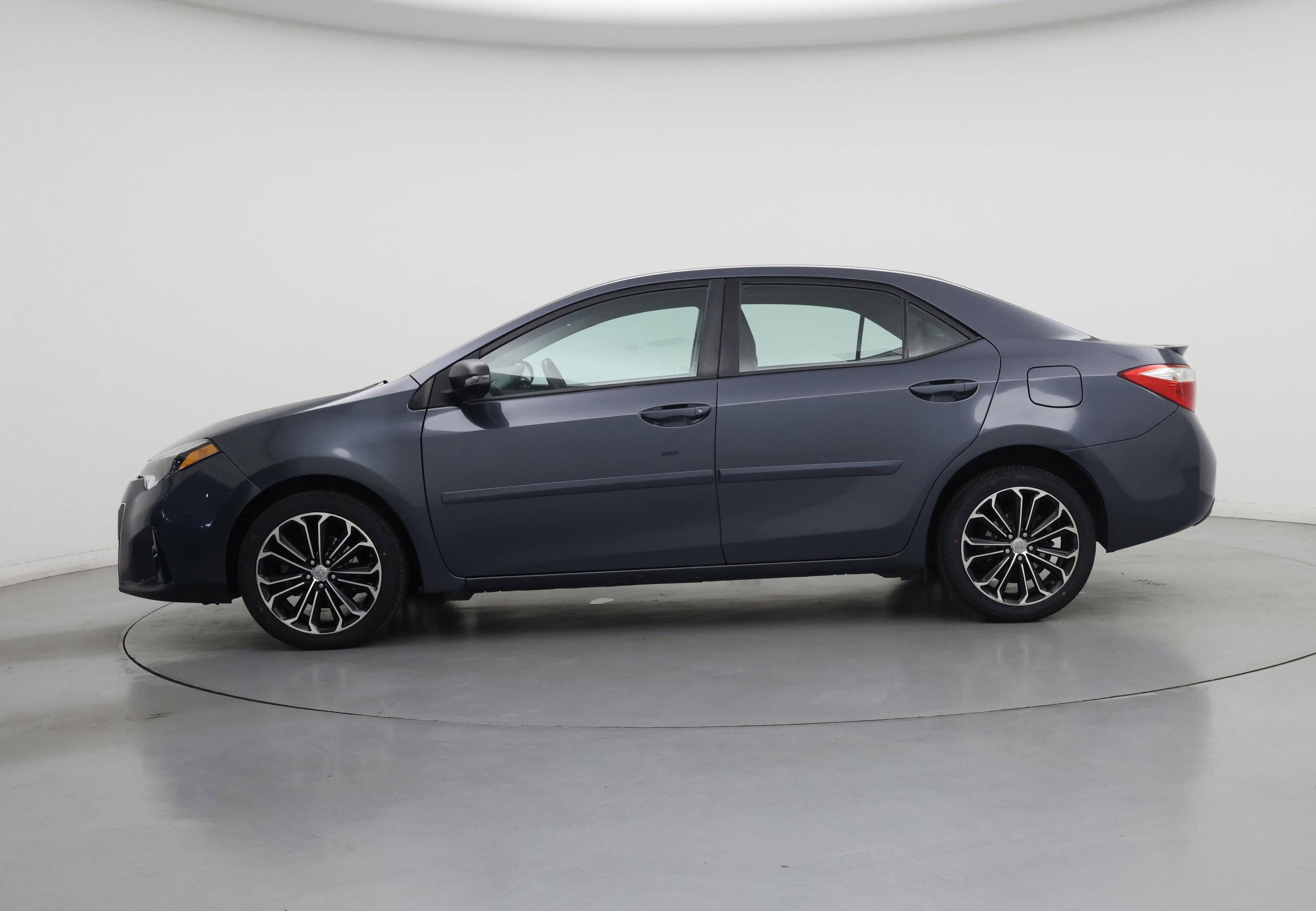 Thumbnail: 2016 Toyota Corolla - 3