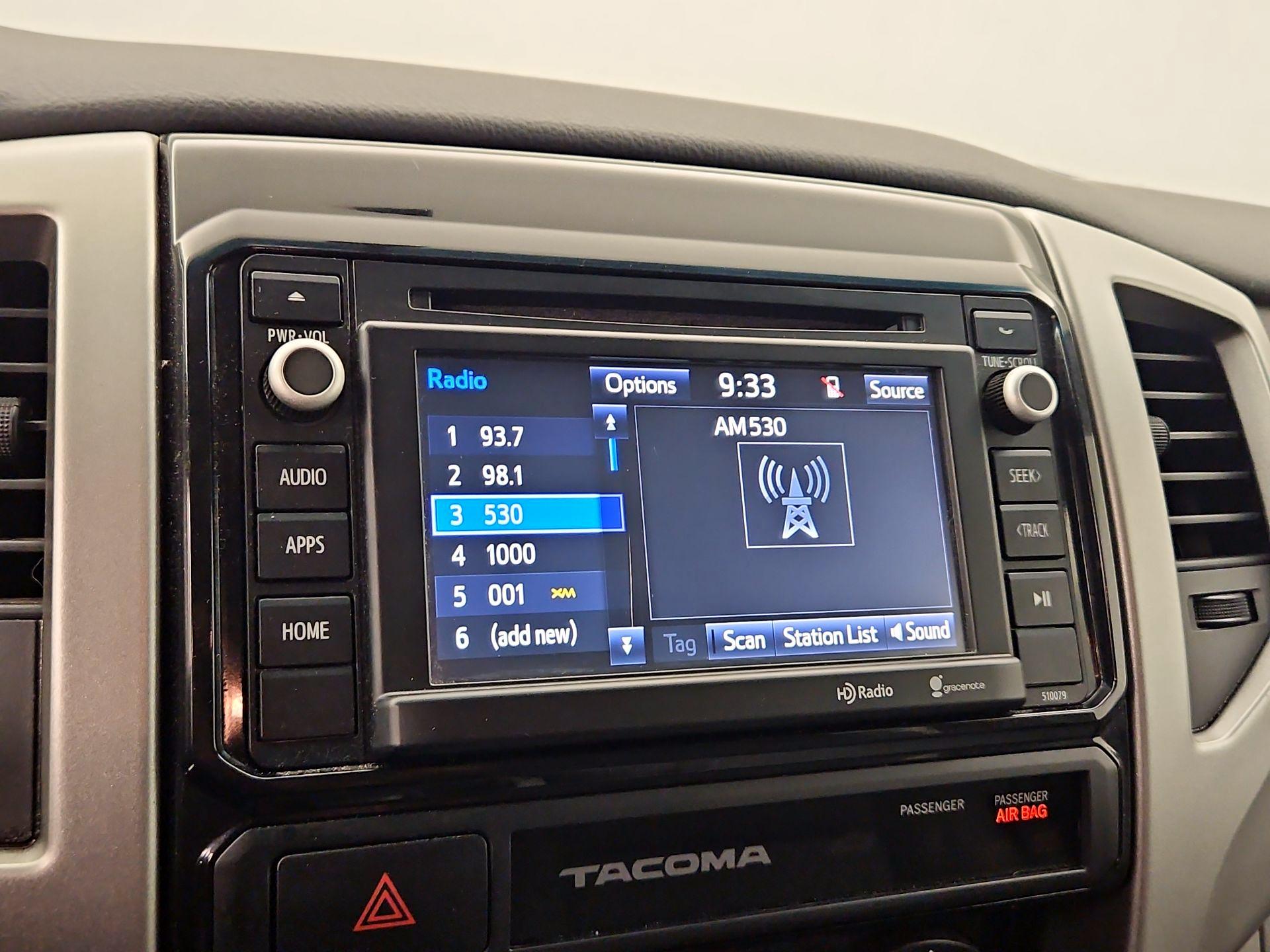 Thumbnail: 2015 Toyota Tacoma - 15