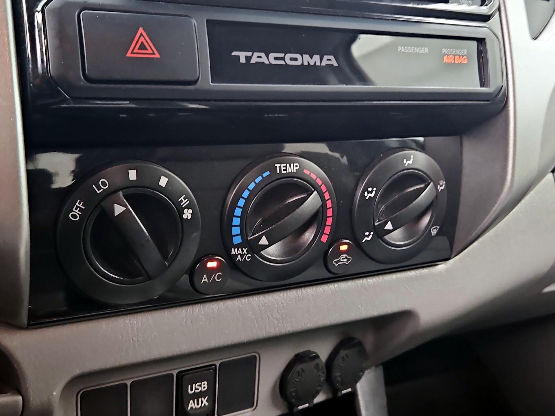 Thumbnail: 2015 Toyota Tacoma - 16