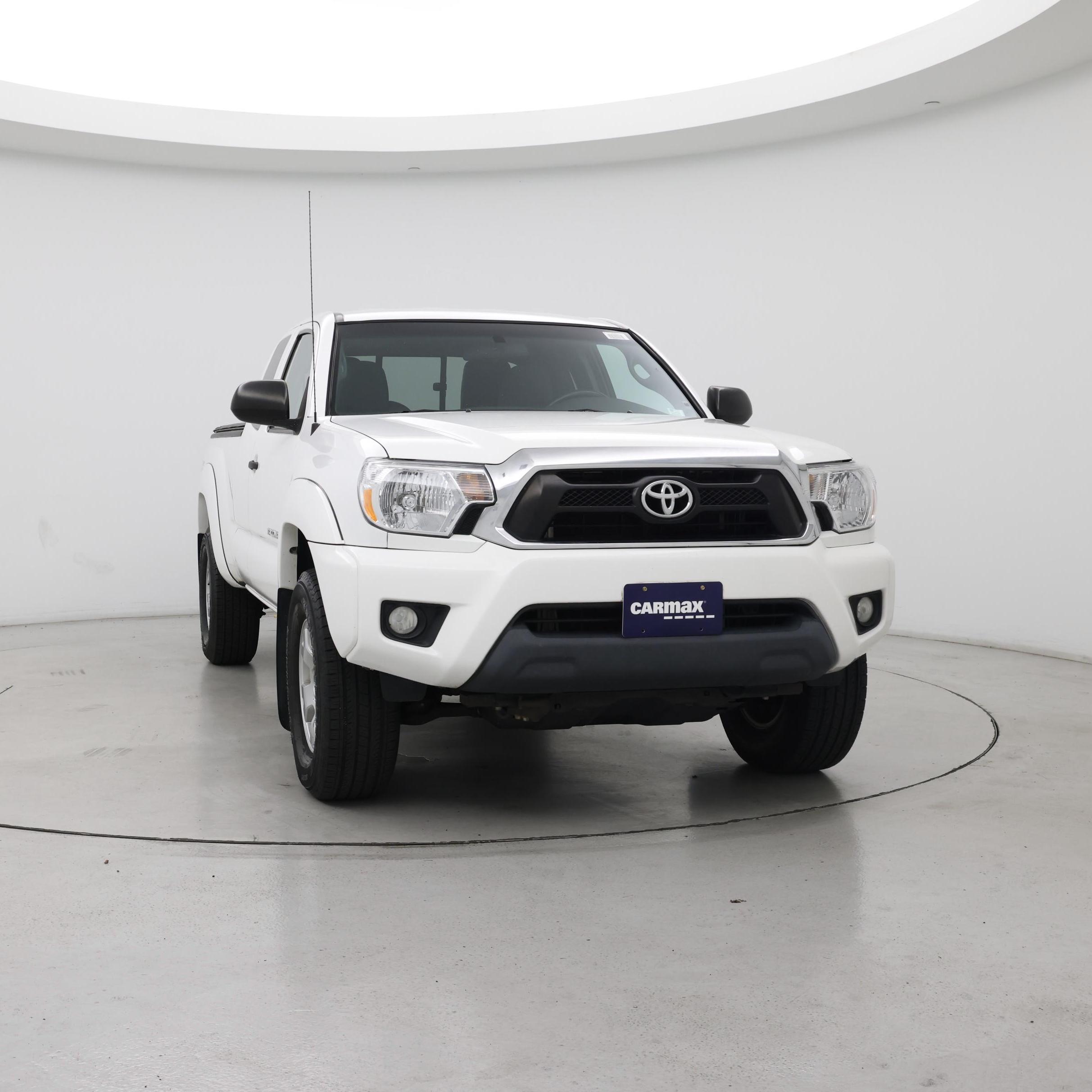 Thumbnail: 2015 Toyota Tacoma - 5