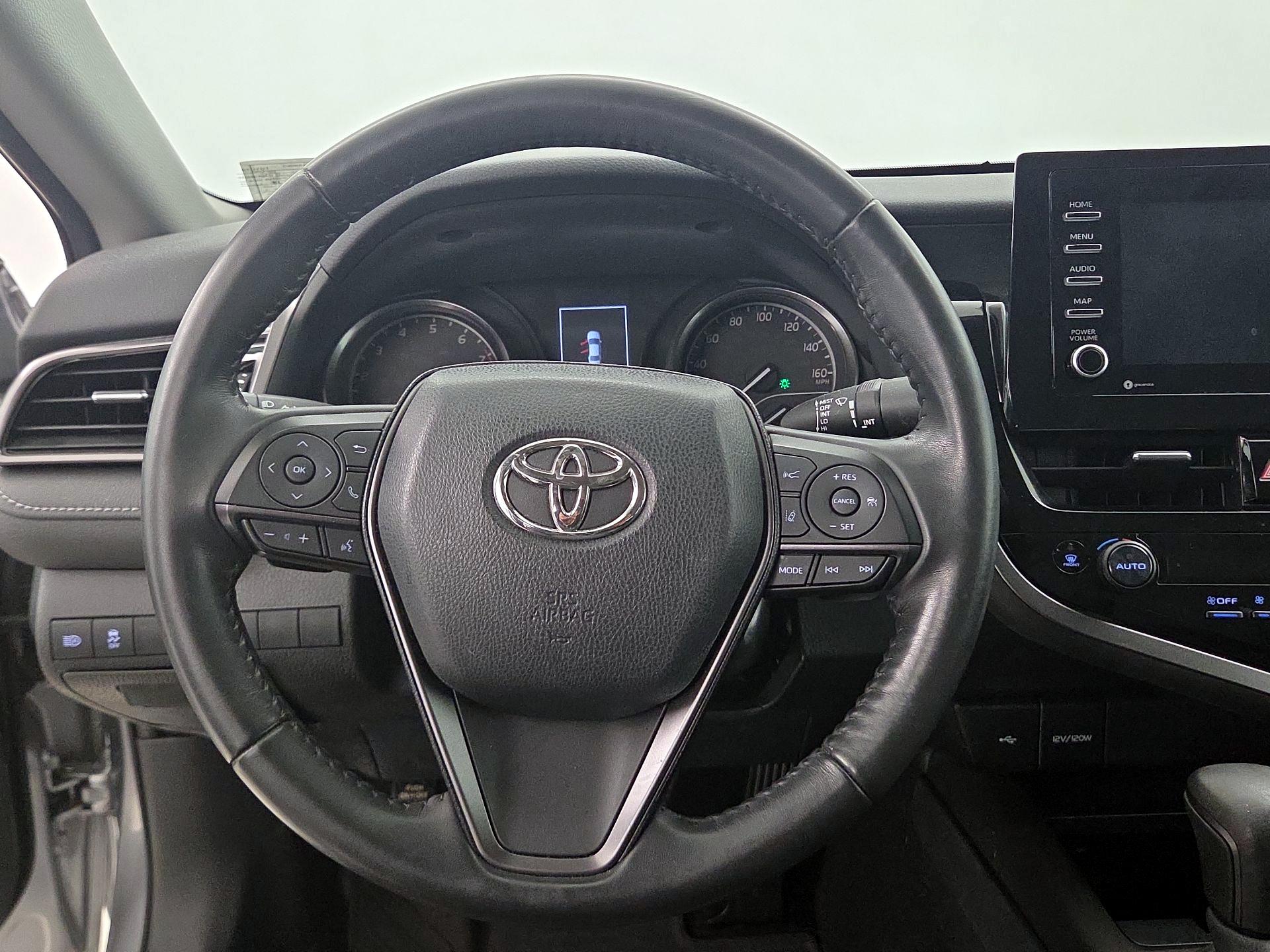 Thumbnail: 2022 Toyota Camry - 10