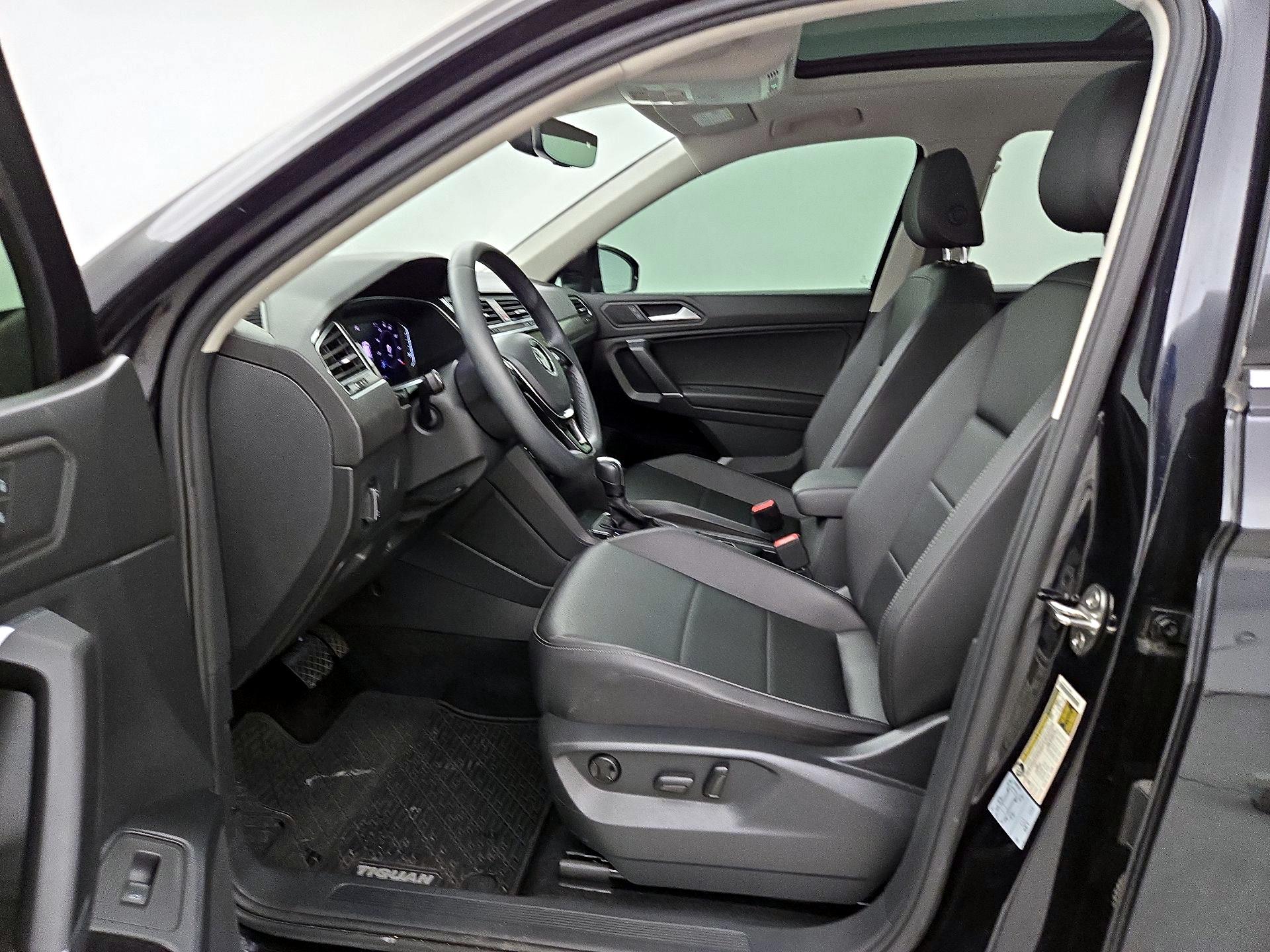 Thumbnail: 2020 Volkswagen Tiguan - 11