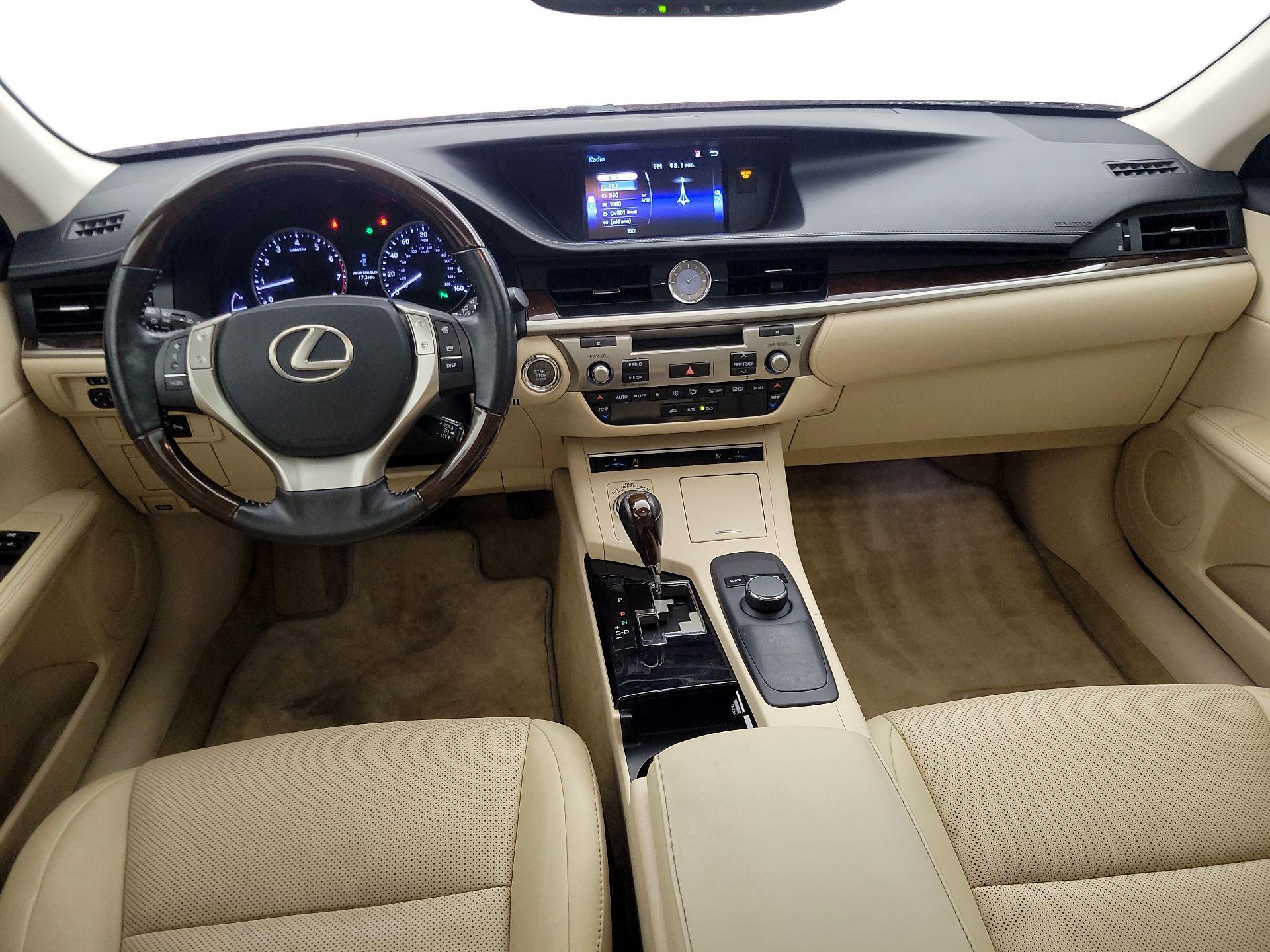 Thumbnail: 2015 Lexus ES - 9