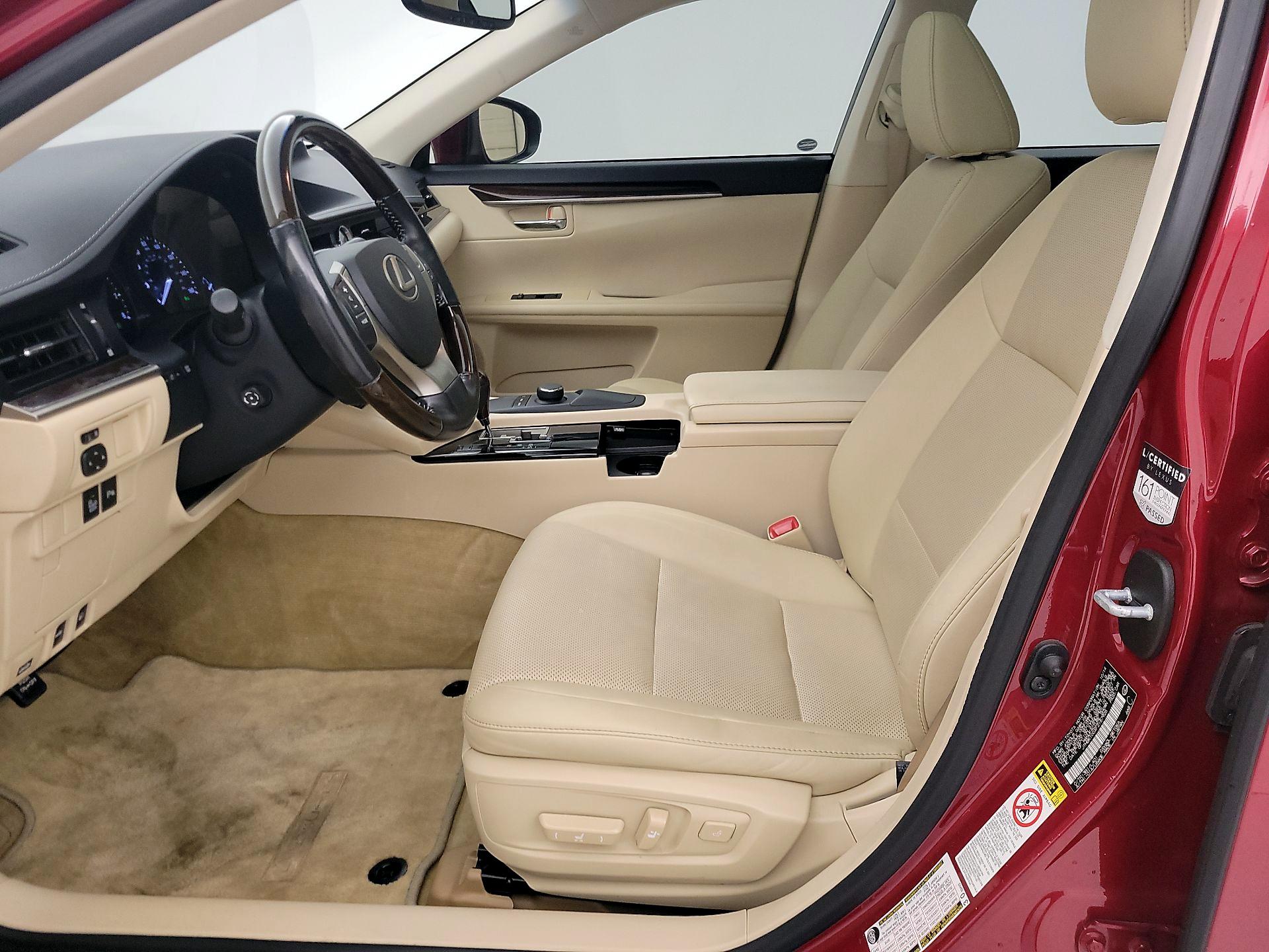 Thumbnail: 2015 Lexus ES - 11