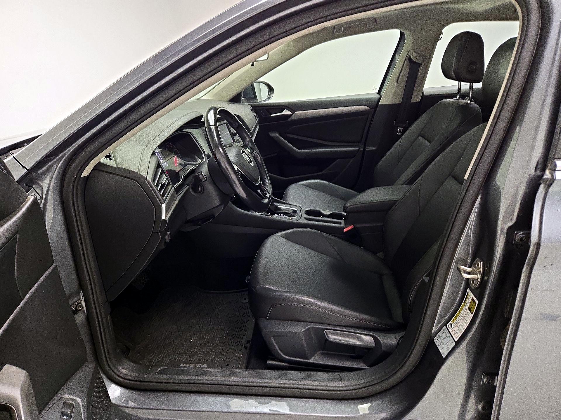 Thumbnail: 2019 Volkswagen Jetta - 11