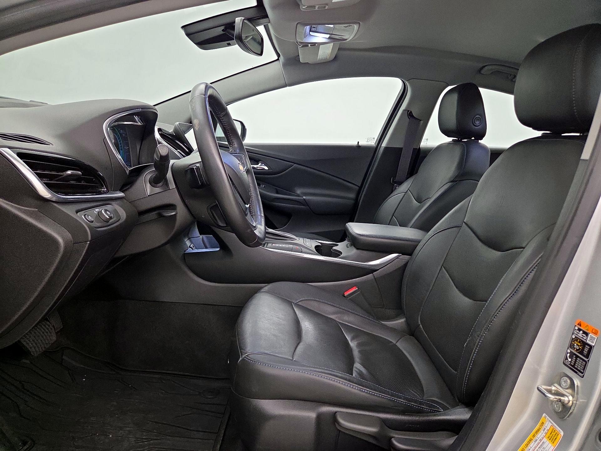 Thumbnail: 2017 Chevrolet Volt - 11