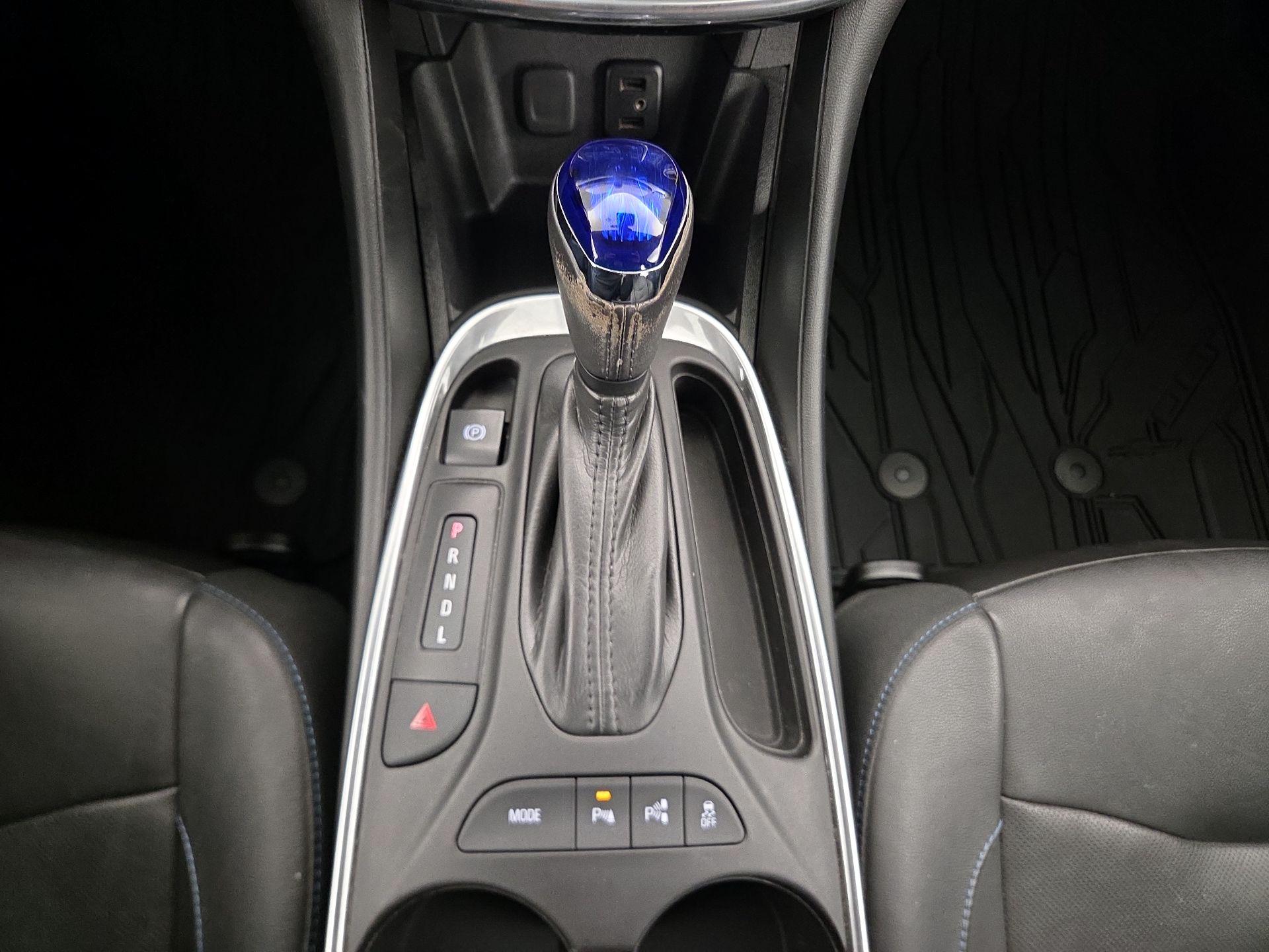 Thumbnail: 2017 Chevrolet Volt - 17