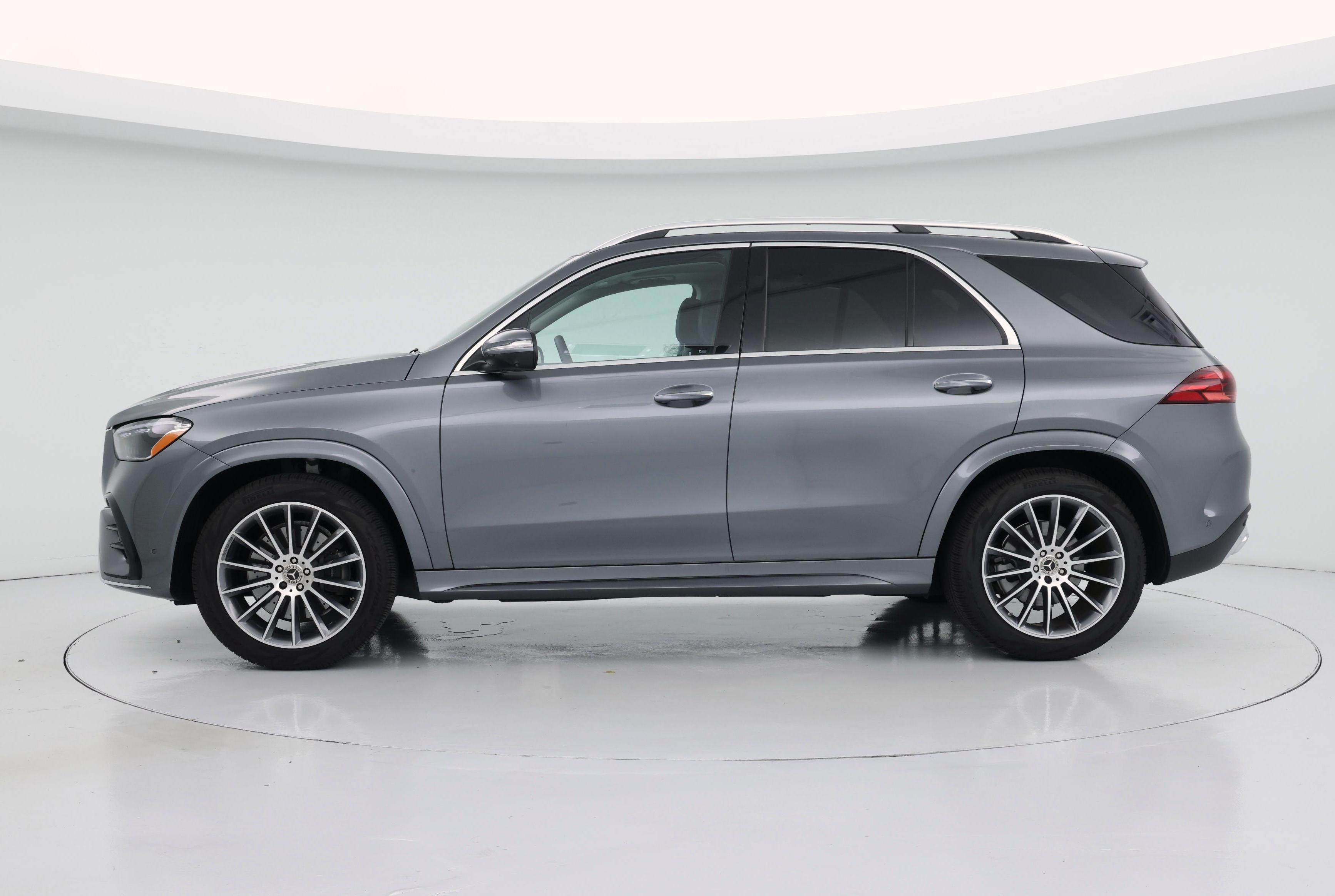 Thumbnail: 2025 Mercedes-Benz GLE - 3