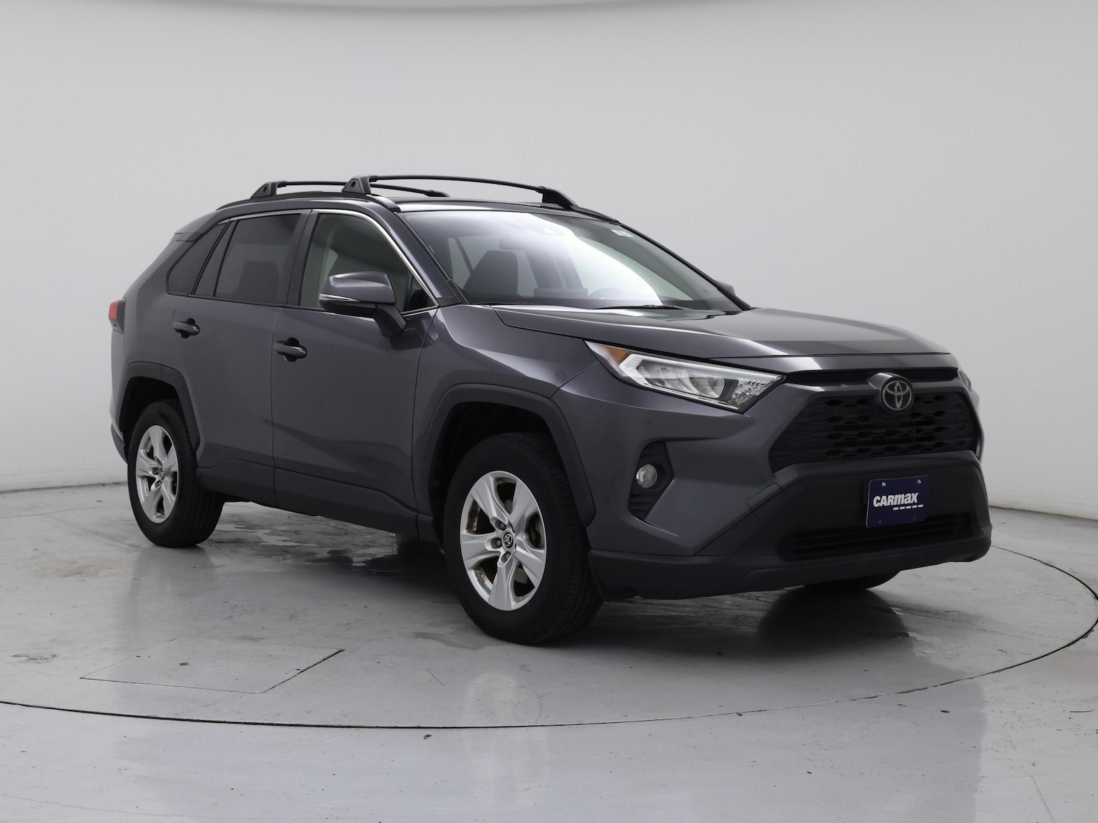 2019 Toyota RAV4 XLE - Photo 2