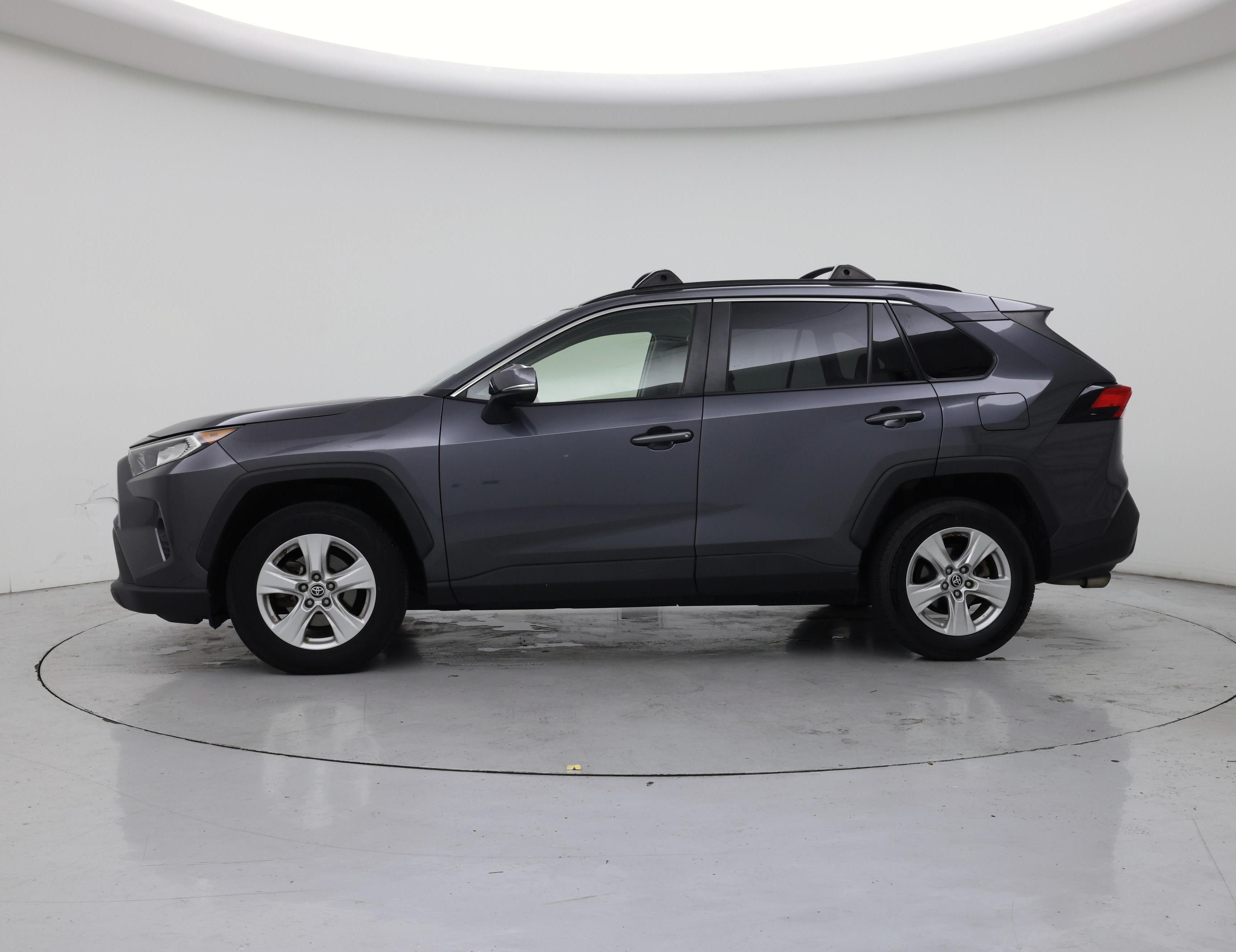 Thumbnail: 2019 Toyota RAV4 - 3