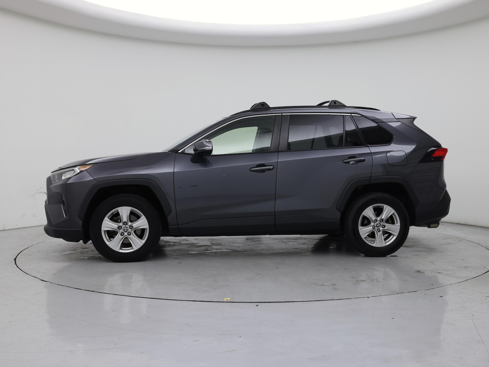 2019 Toyota RAV4 XLE - Photo 4