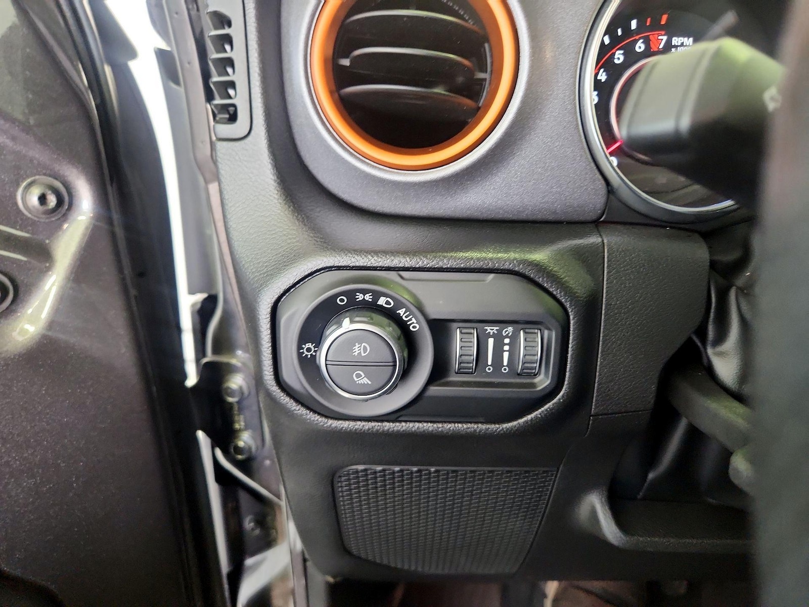 2022 Jeep Gladiator Mojave - Photo 14