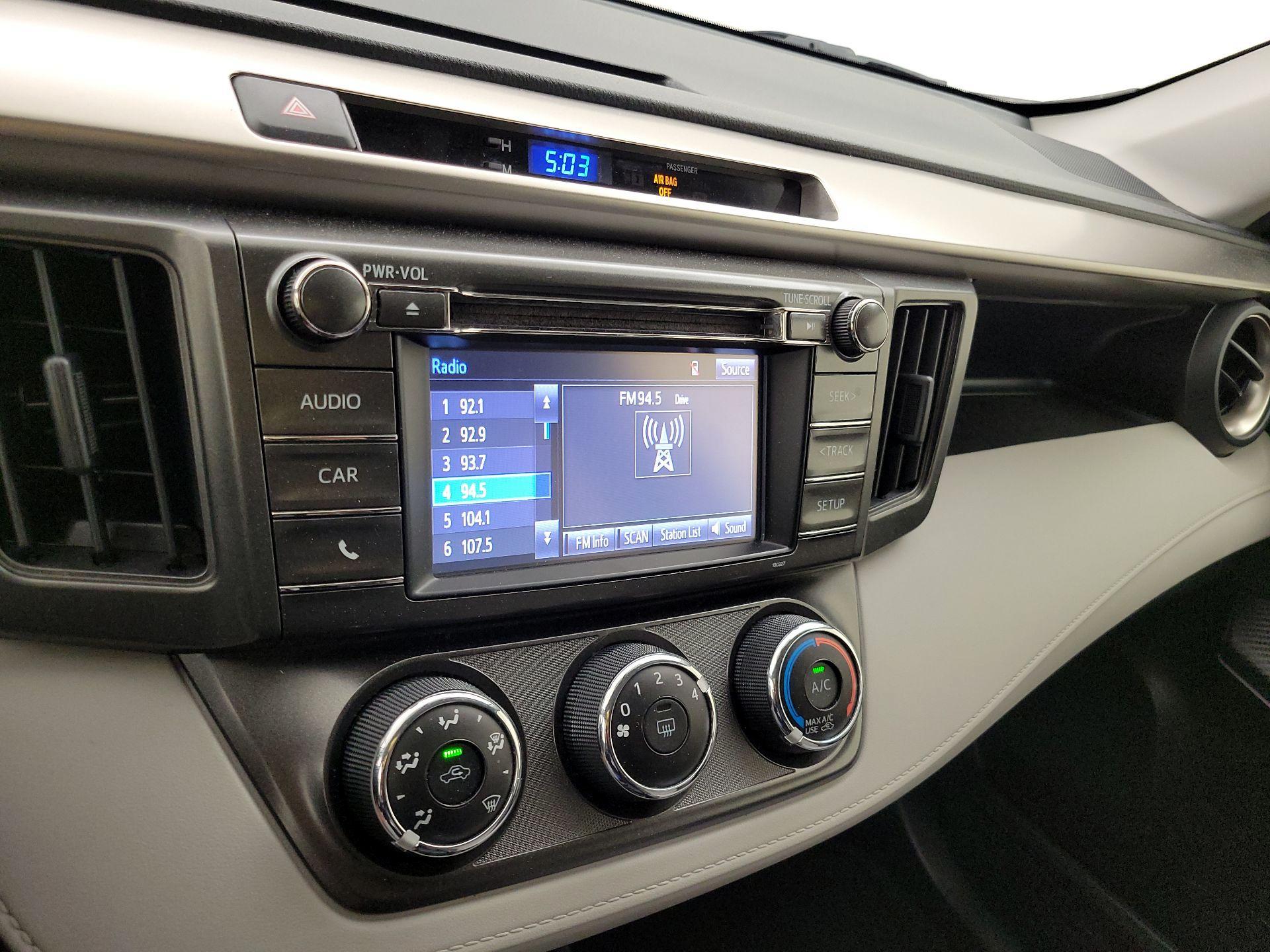 Thumbnail: 2014 Toyota RAV4 - 15